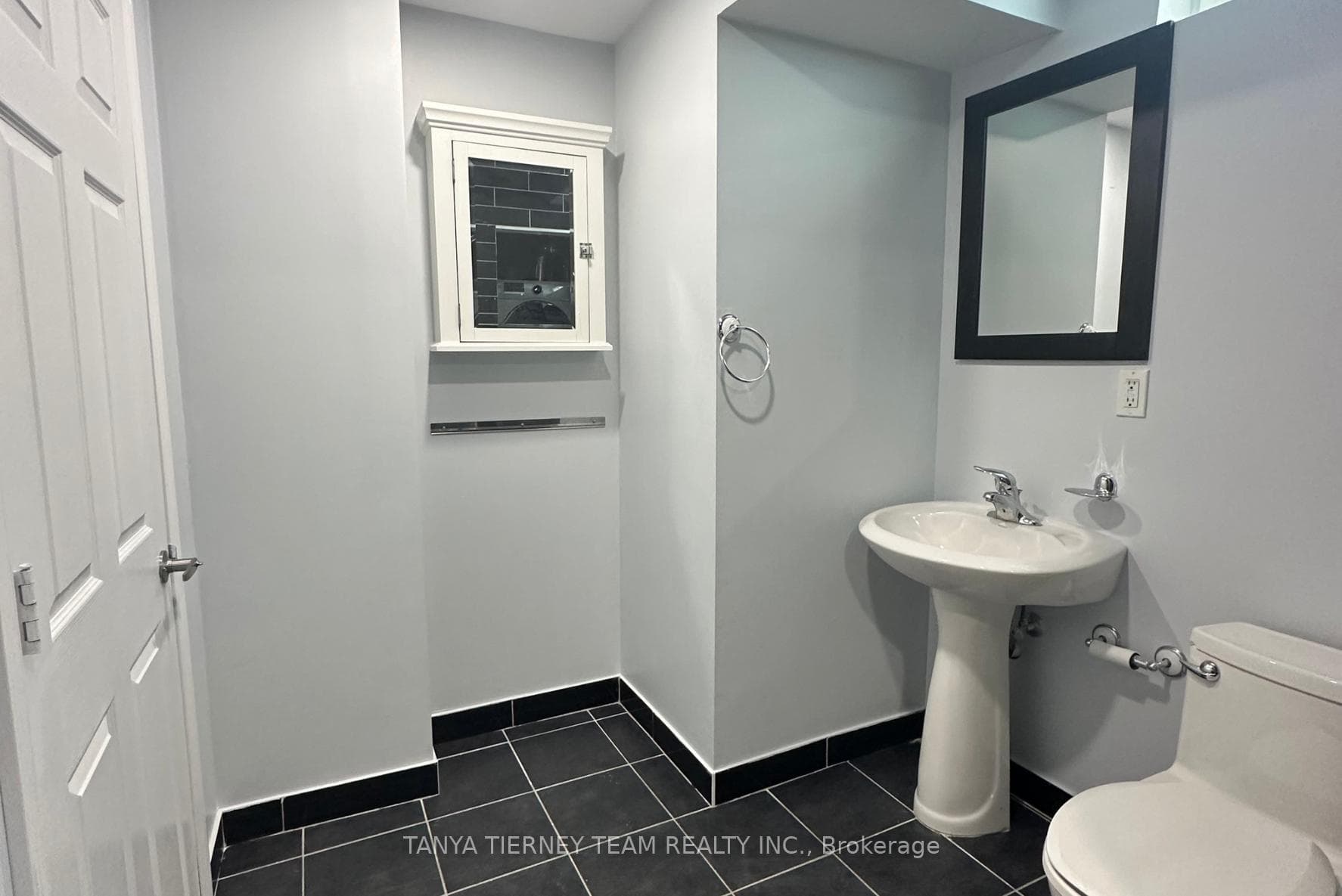 373 Carnwith Drive photo 8