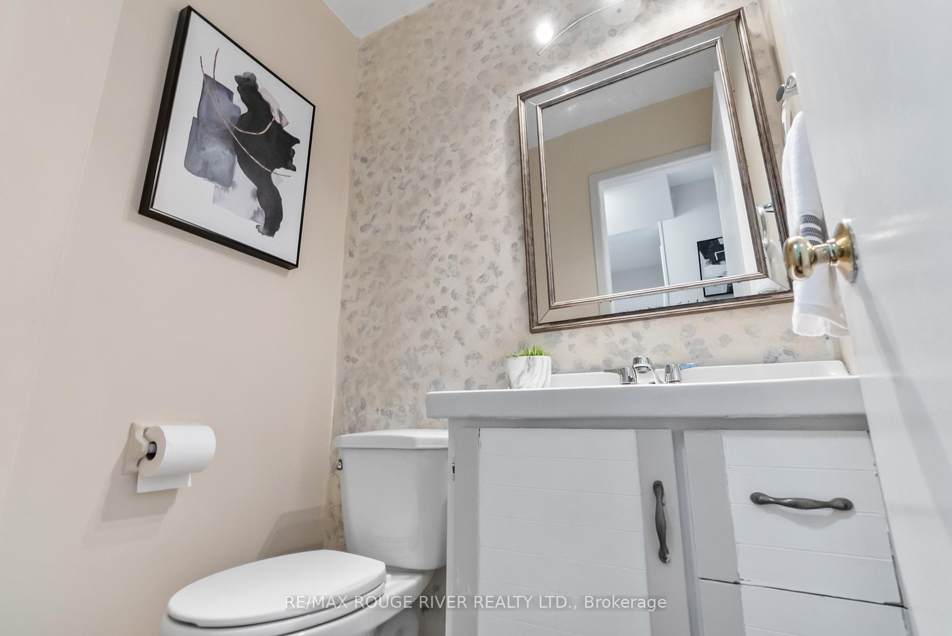 19 Vanstone Court photo 14