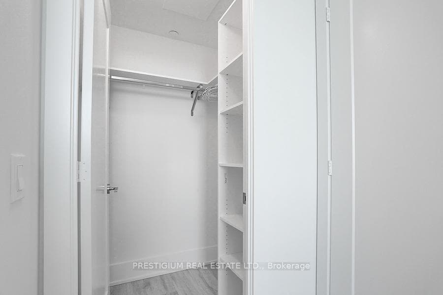 1 Edgewater Drive Unit Ph06 photo 11