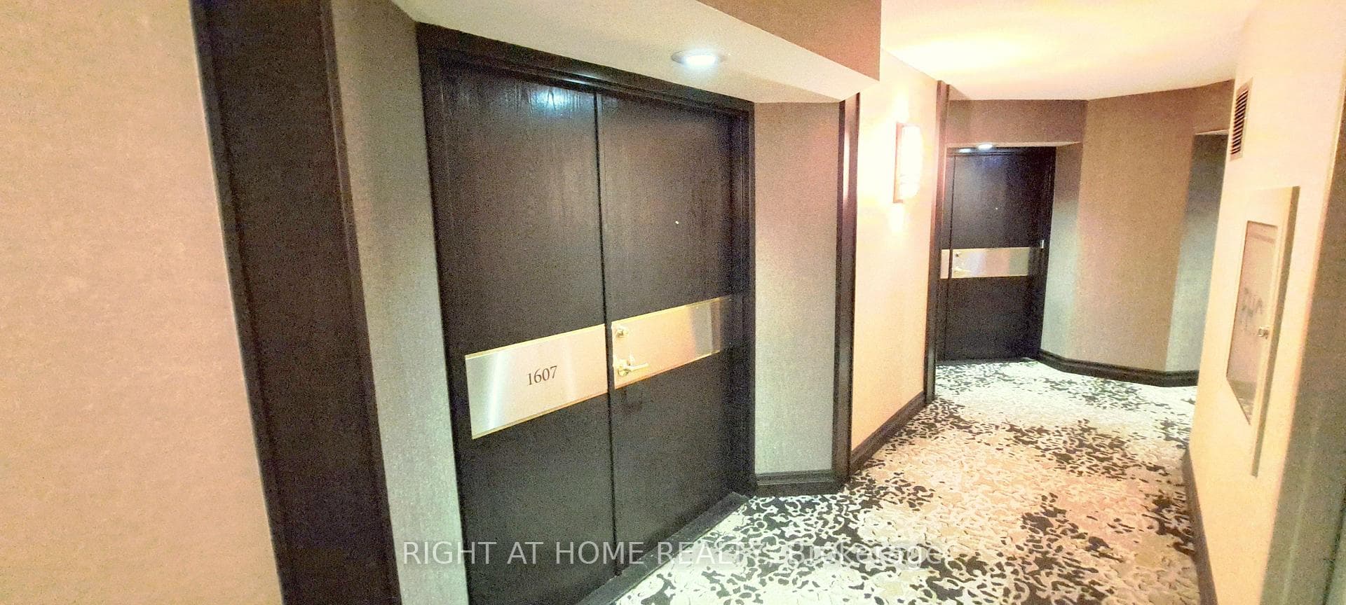 131 Beecroft Road Unit 1607 photo 8