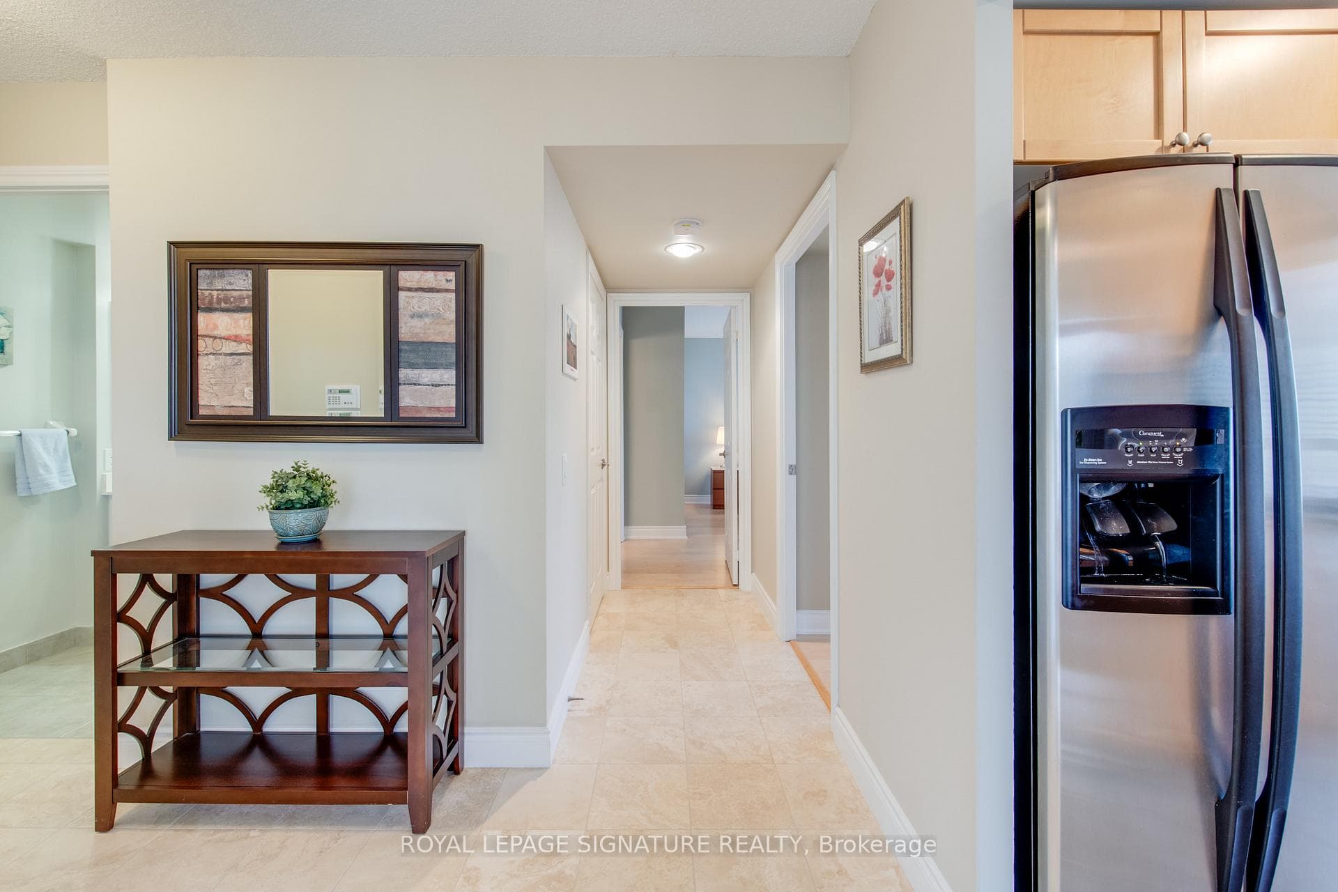 80 Harrison Garden Boulevard Unit 916 photo 13