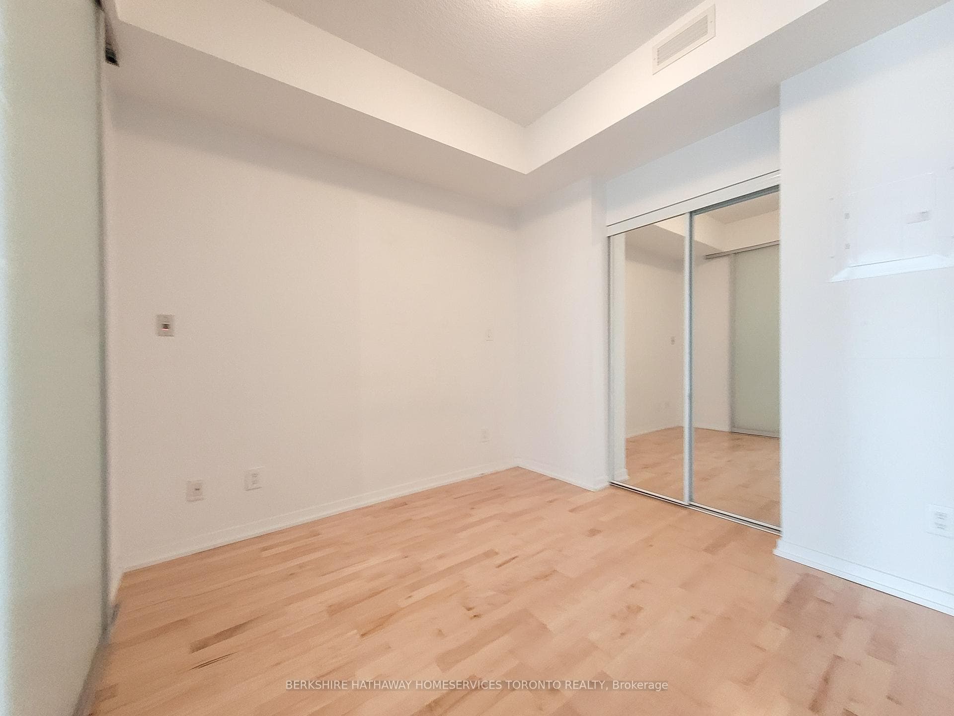 55 Bremner Boulevard Unit 3809 photo 10