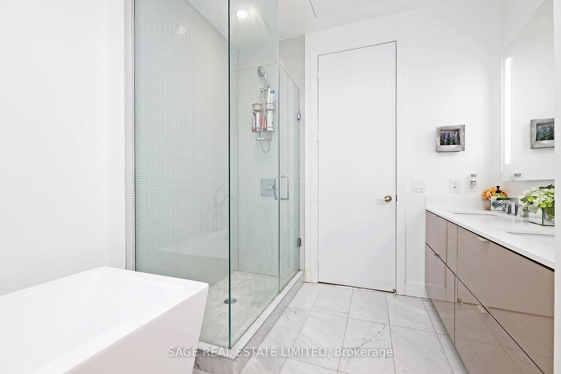 7 Grenville Street Unit 5910 photo 22