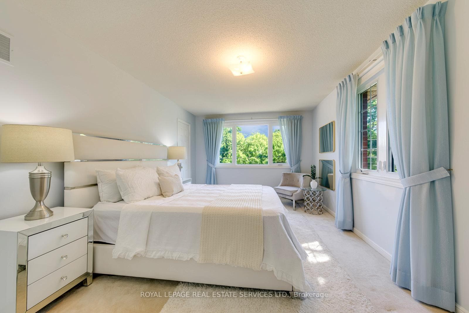 500 Woodview Road photo 26
