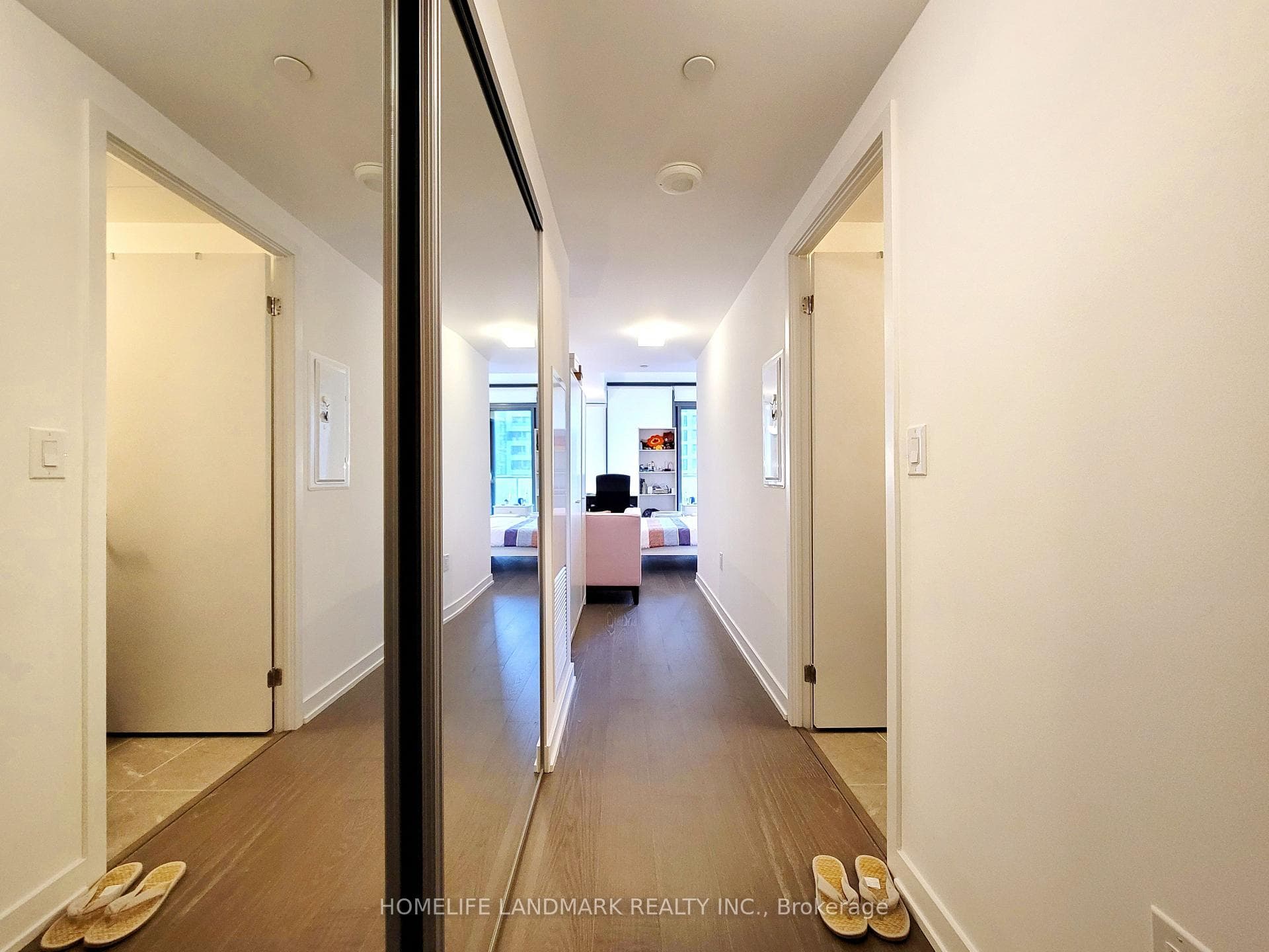 11 Wellesley Street Unit 1110 photo 2