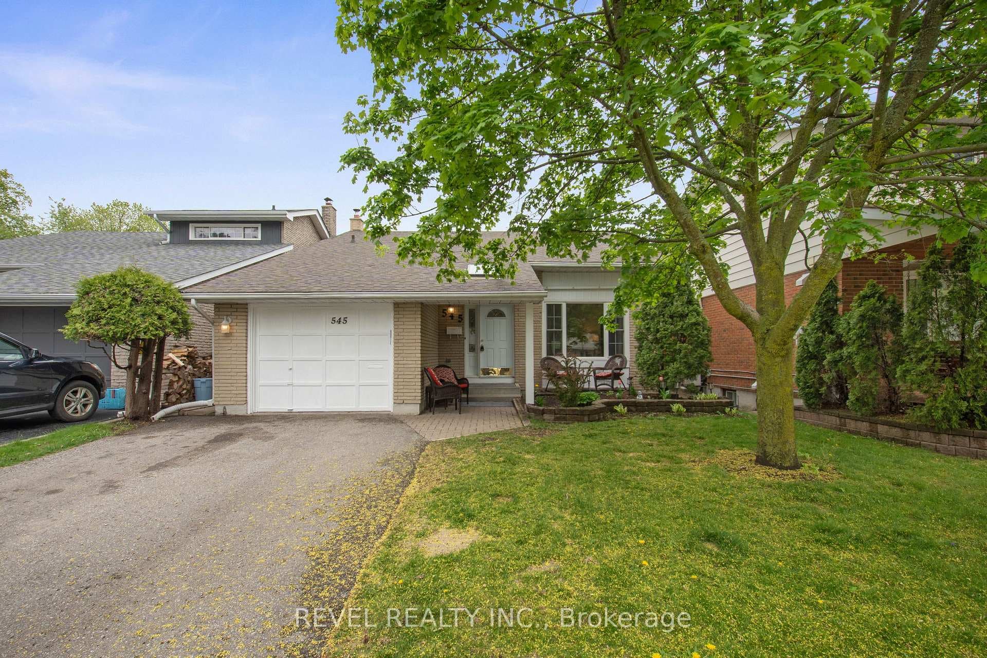 545 Charrington Avenue photo 1