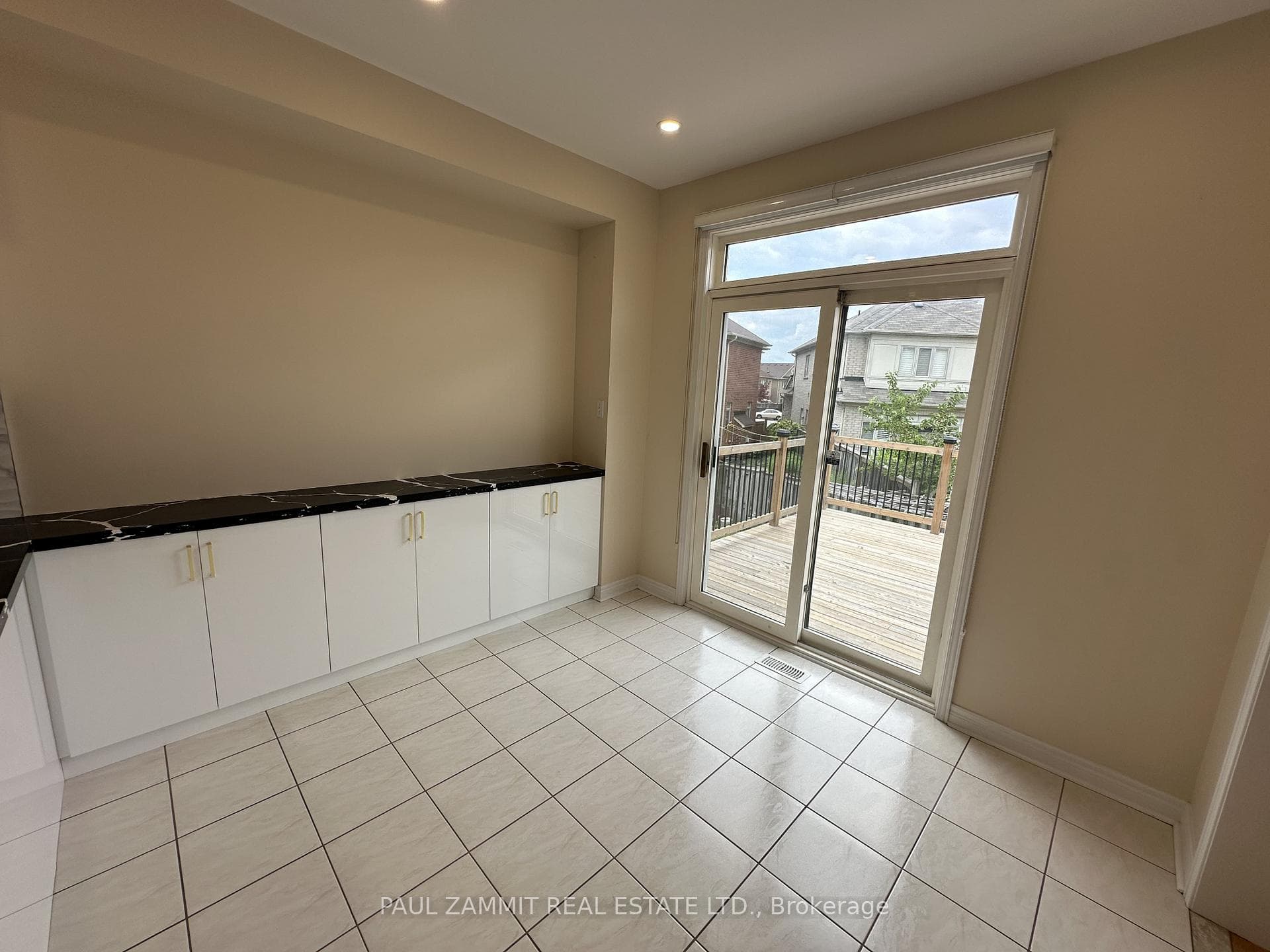 103 Scoville Square photo 11