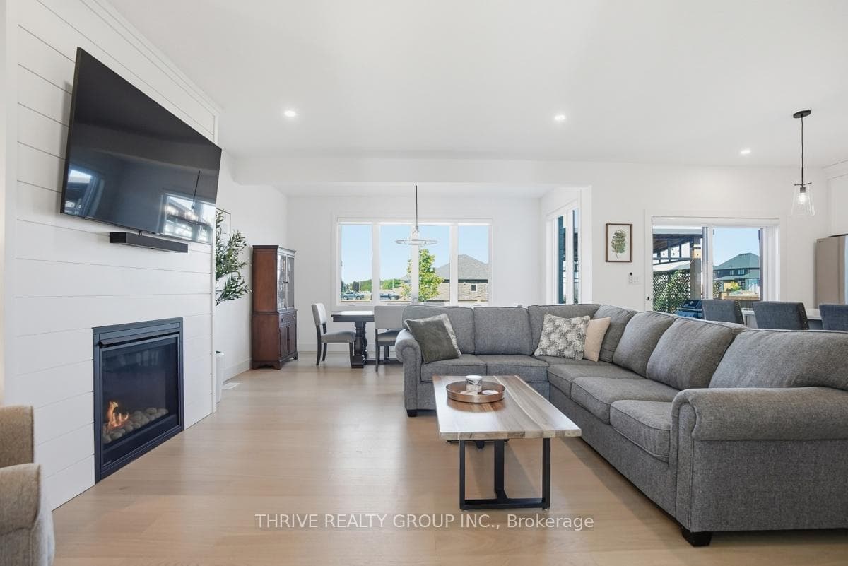 57 Briscoe Crescent photo 6