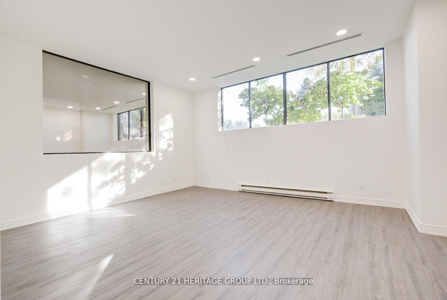 2900 Yonge Street Unit 101 photo 32
