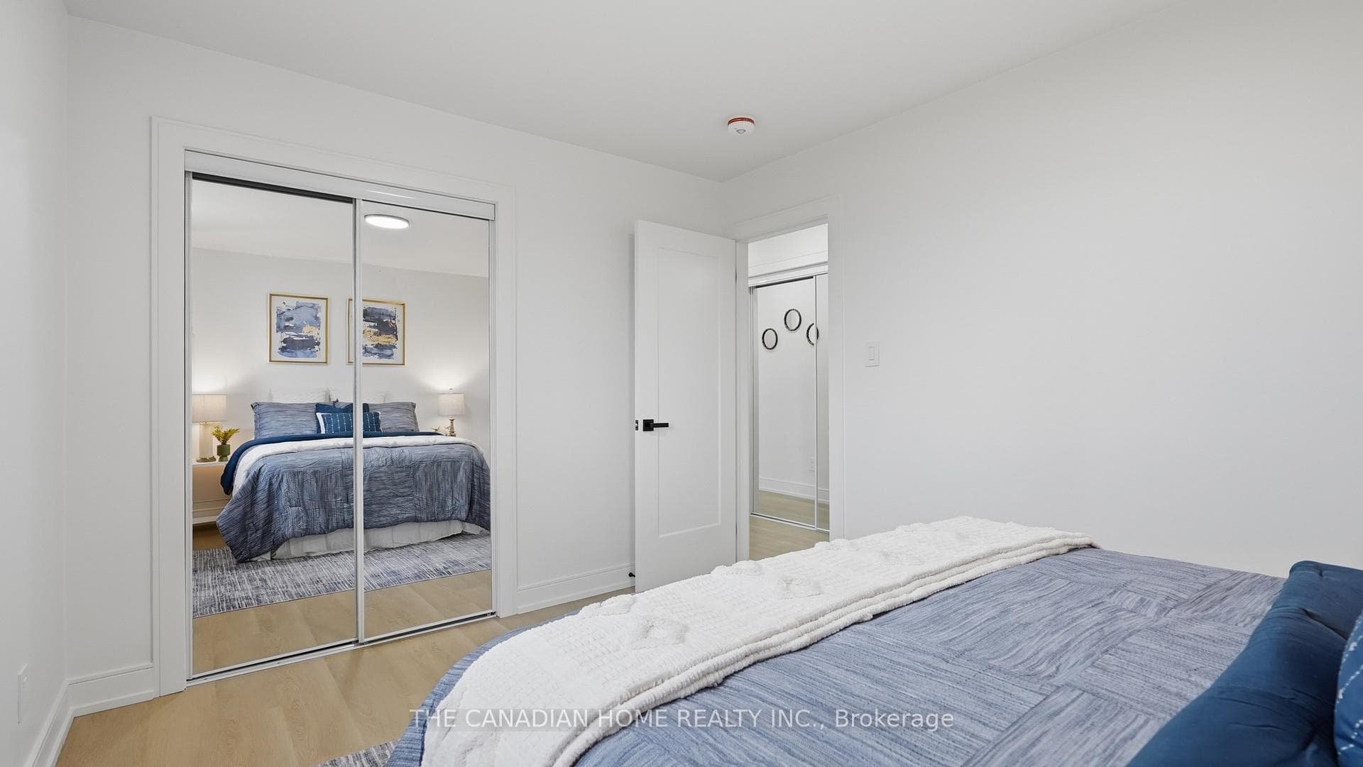 6041 Cadham Street photo 12