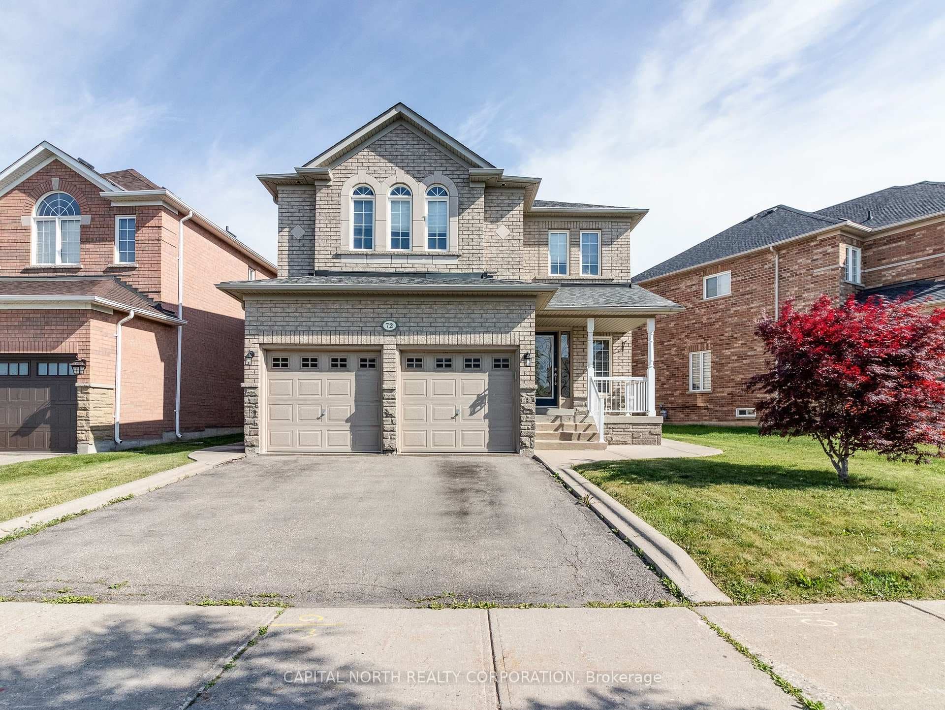 72 Ravineview Drive photo 1
