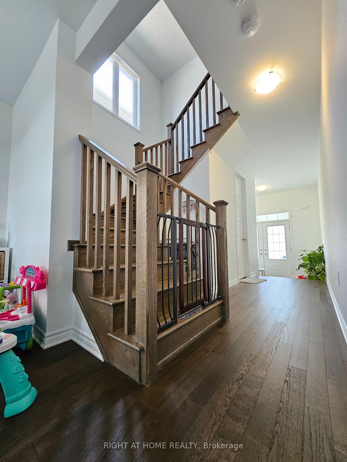 1615 Severn Drive Unit Upper photo 5