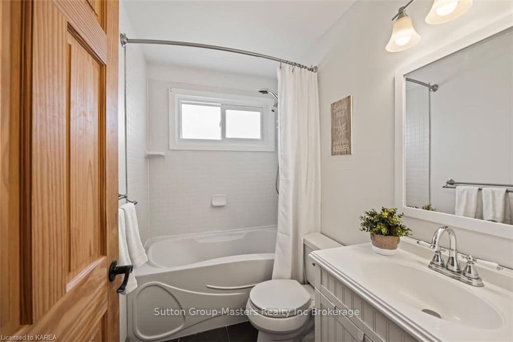 2353 MCIVOR Road photo 22