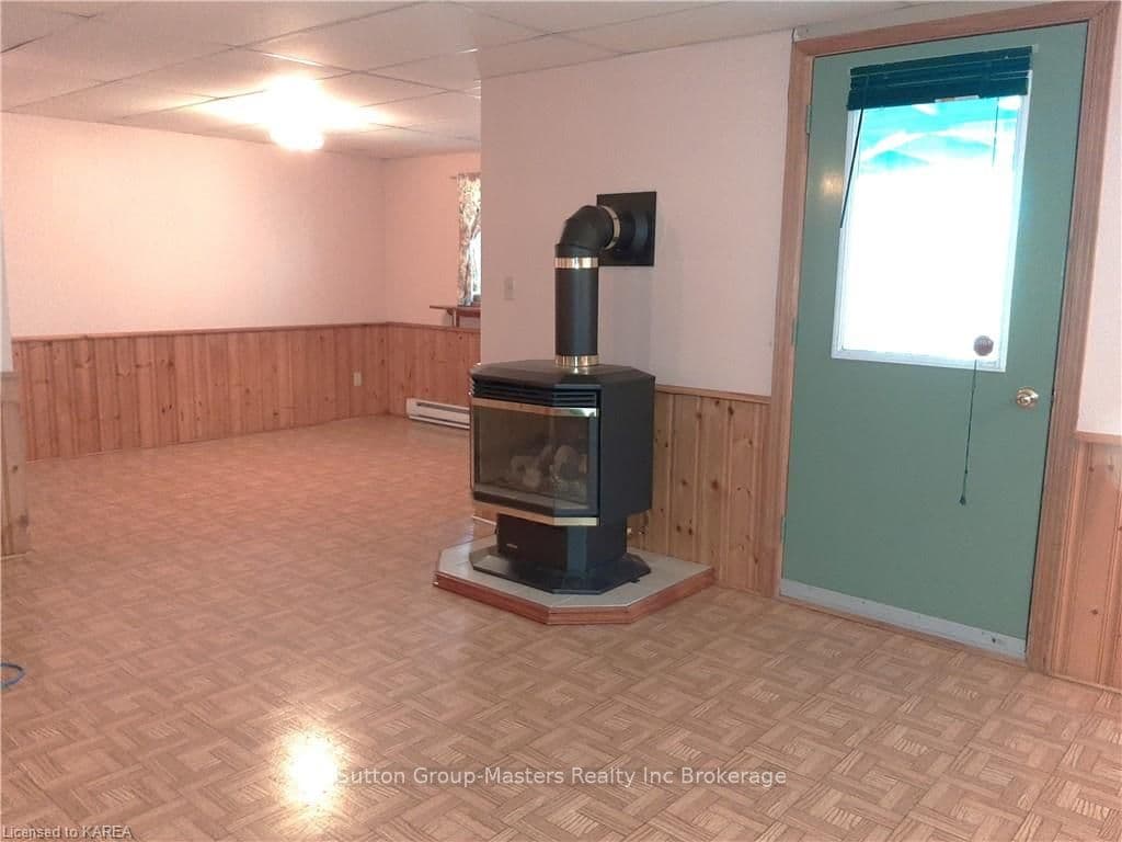 Rec Room Walkout
and Fireplace