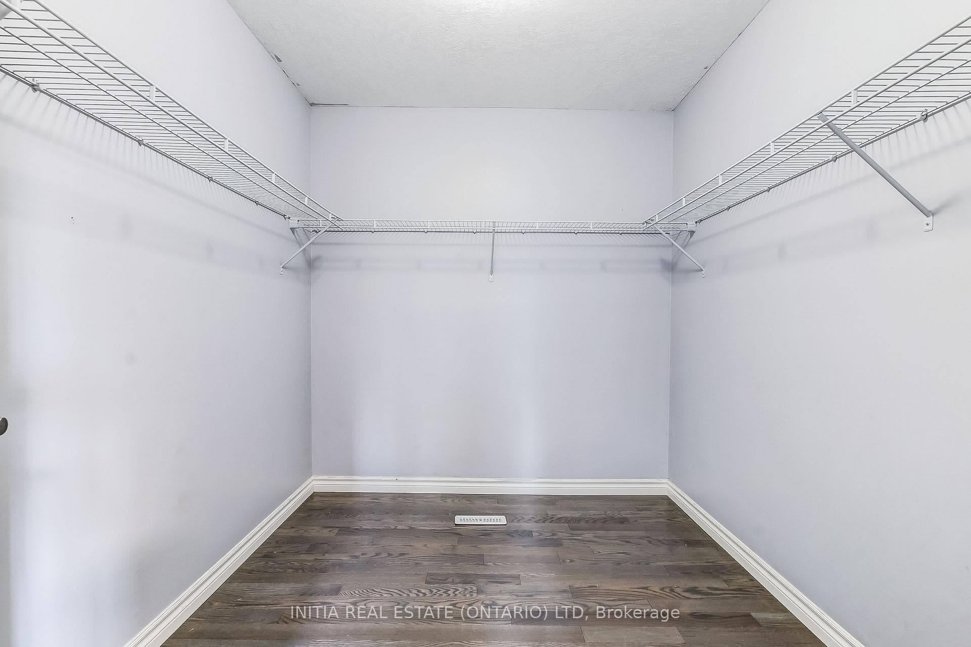 1082 Oakcrossing Road photo 26