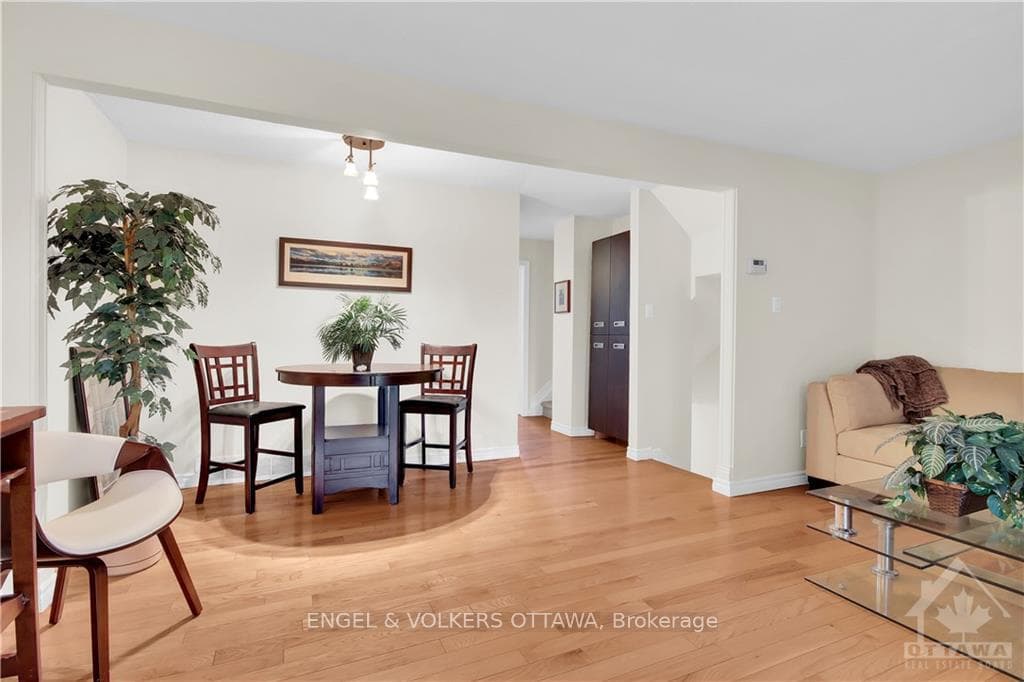 171 MCCLINTOCK Way photo 10