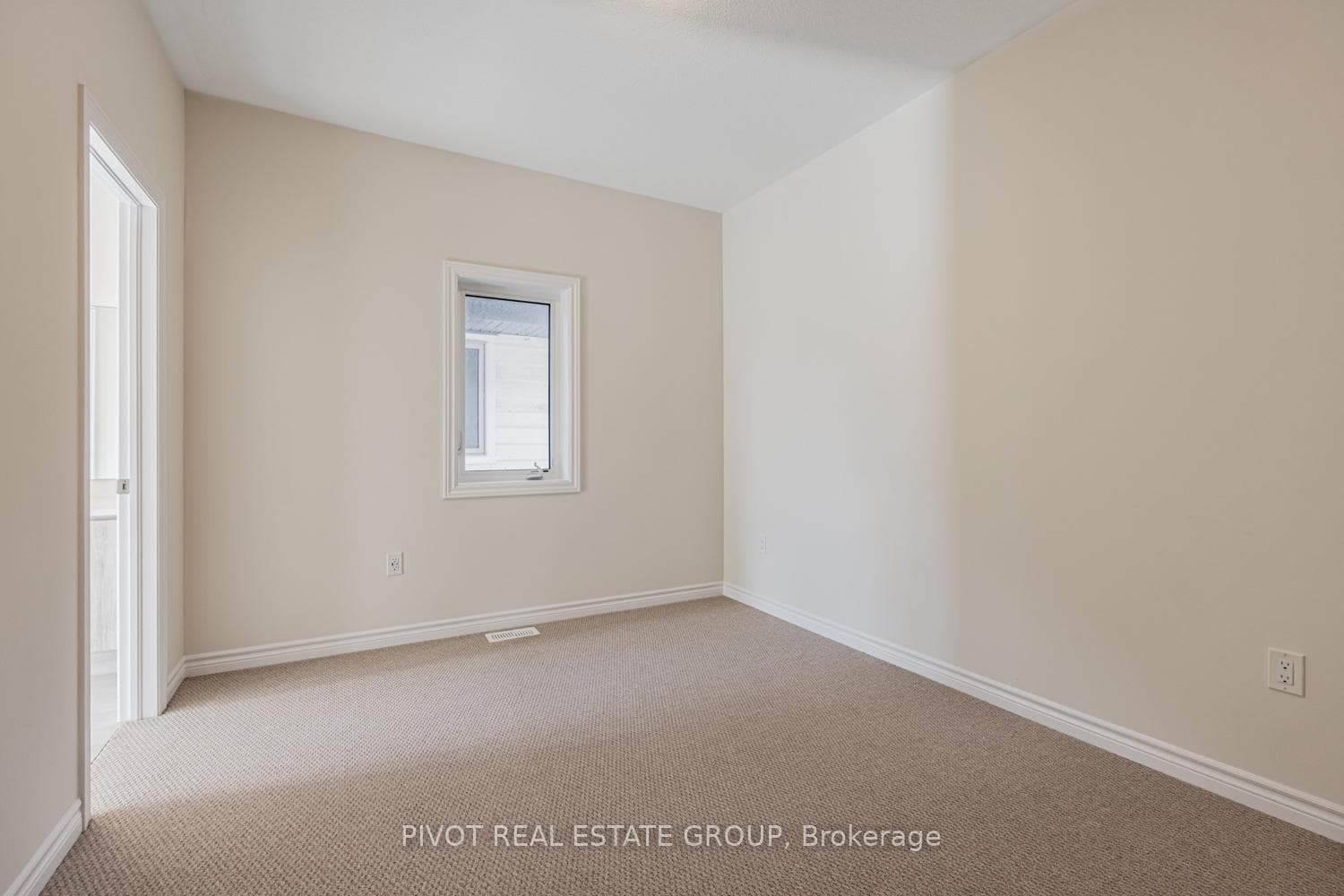 12 Waterfront Crescent photo 29