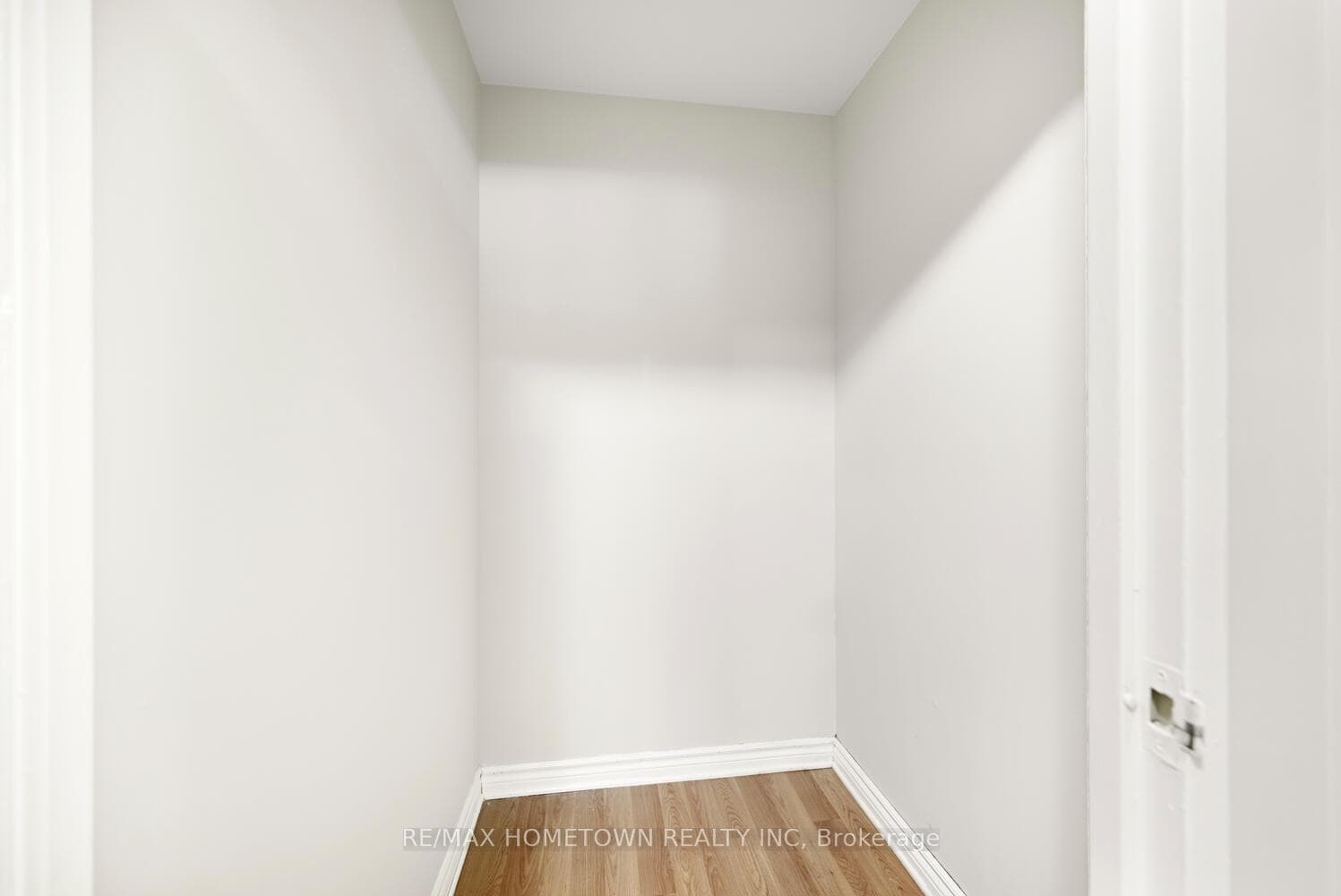 815 Kyle Court Unit 310 photo 27
