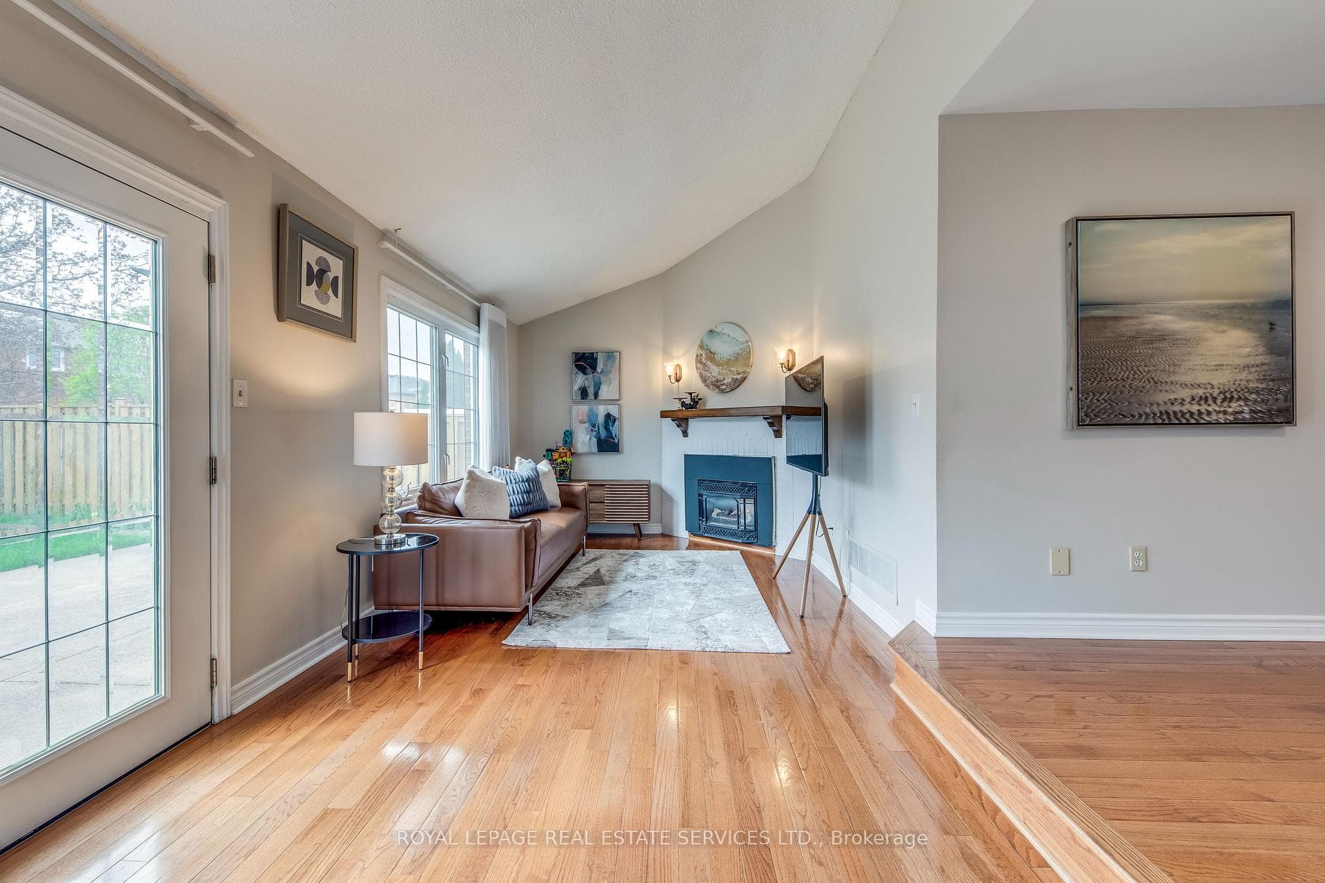 3390 Chartrand Crescent photo 13