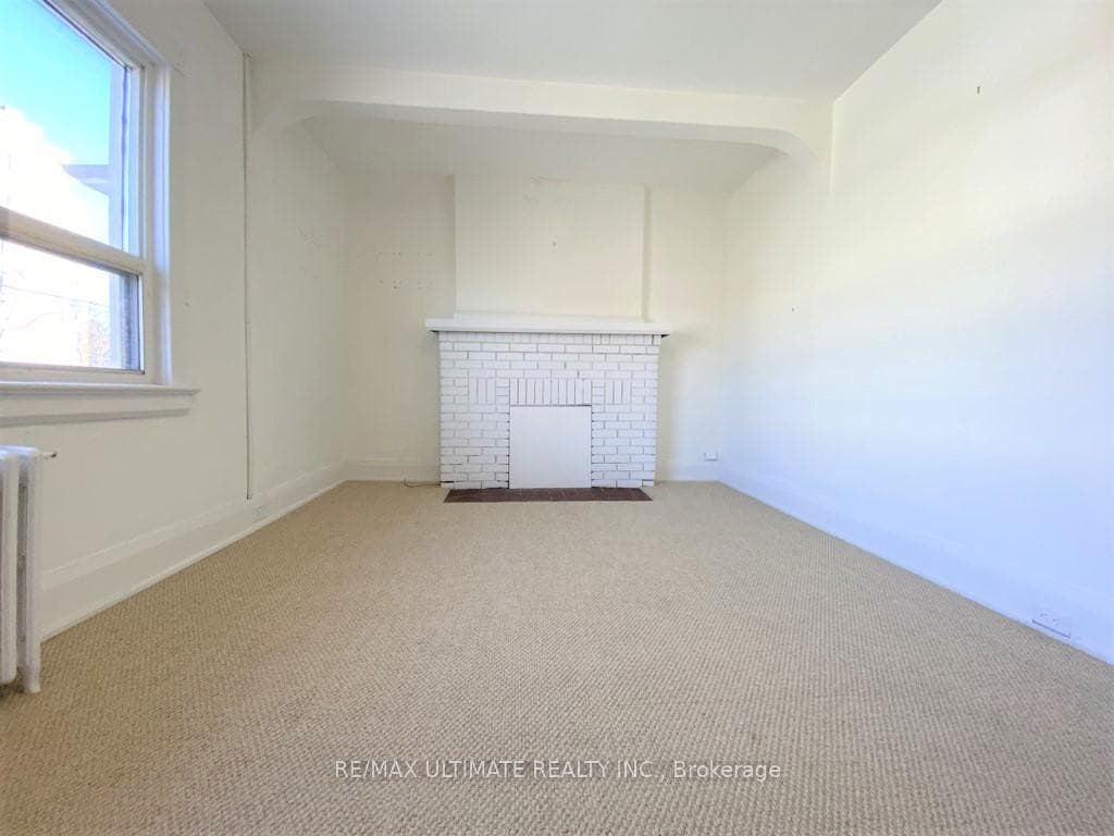 533 Kingston Road photo 35