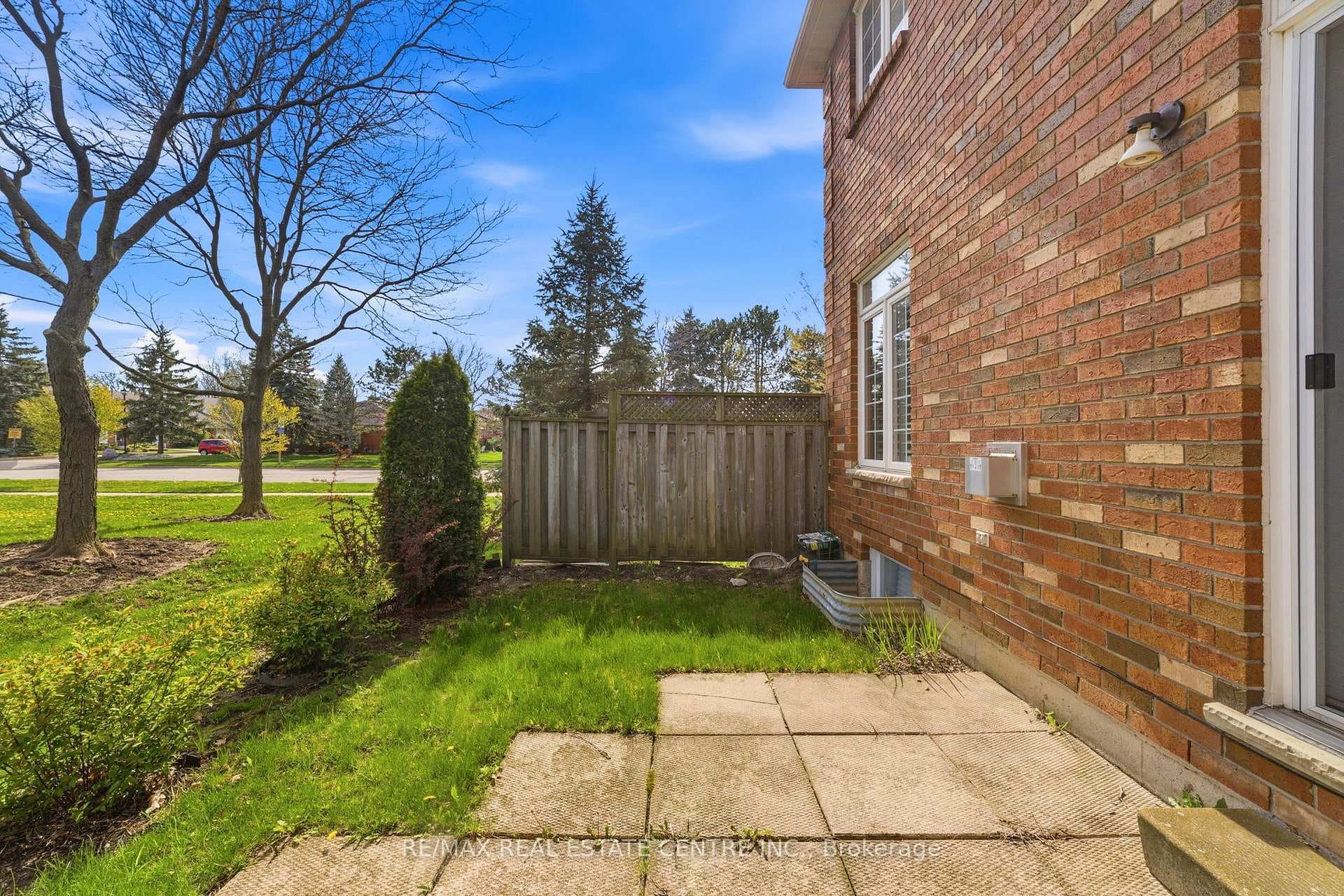 876 GOLF LINKS Road Unit 1 photo 39