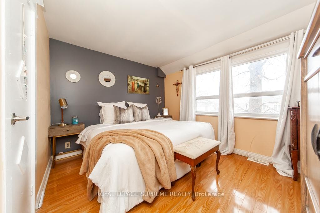 95 Silverthorn Avenue photo 23