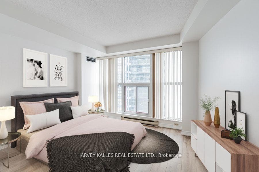 77 Harbour Square Unit 2507 photo 9