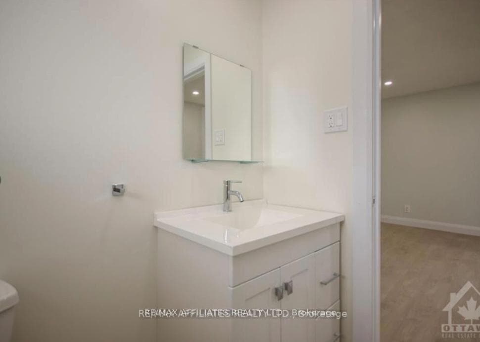 4343 INNES Road photo 19
