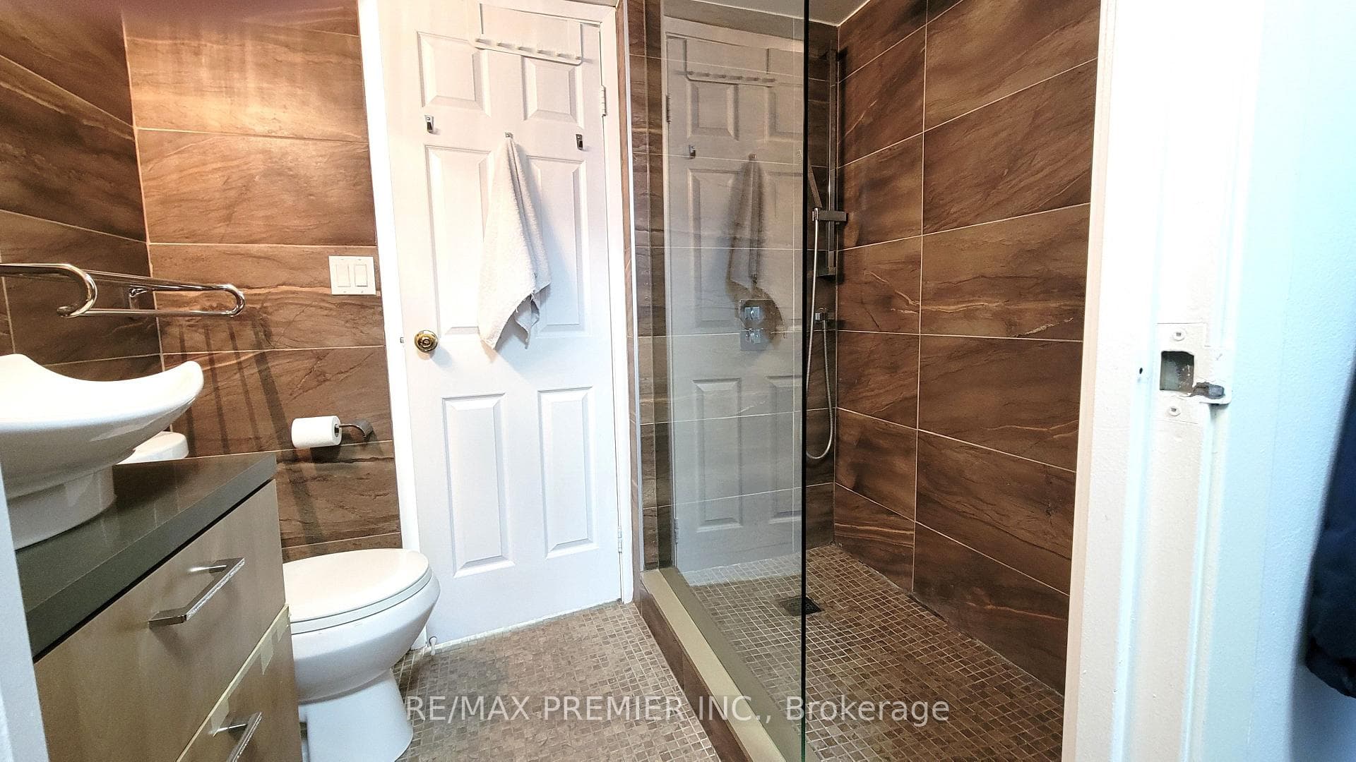 222 The Esplanade N/A Unit 1020 photo 17