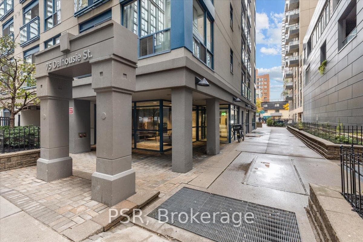 75 Dalhousie Street Unit 906 photo 23