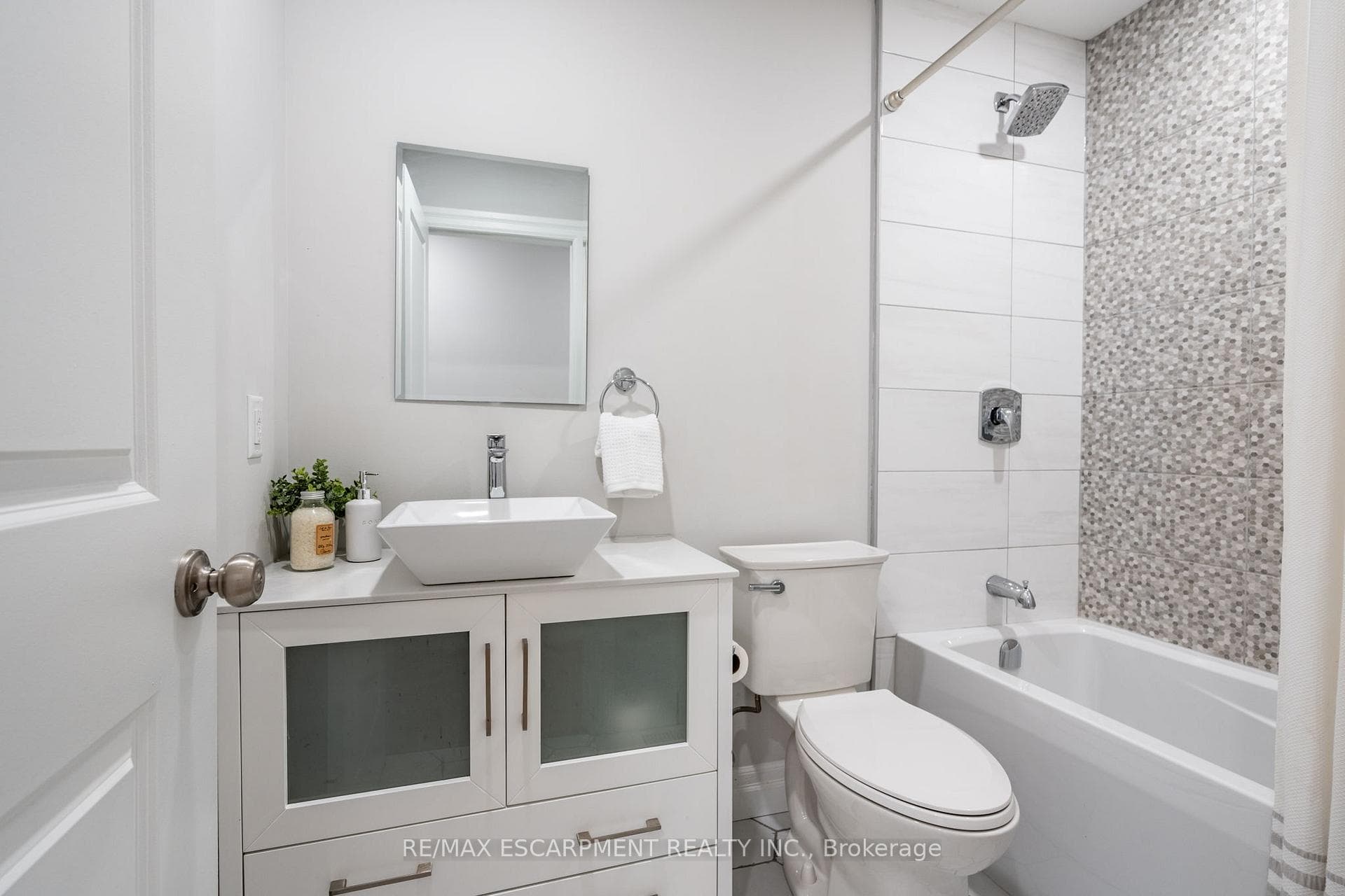 14 Lakeview Avenue photo 18