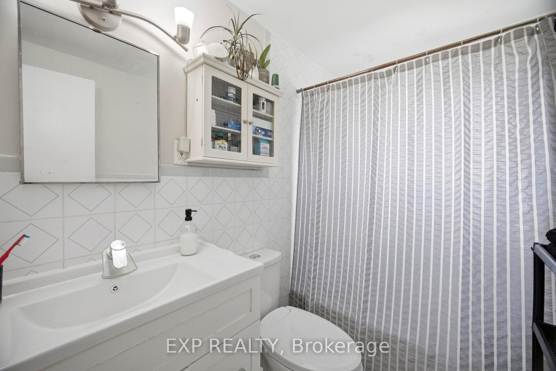 33 Earlsdale Crescent photo 24