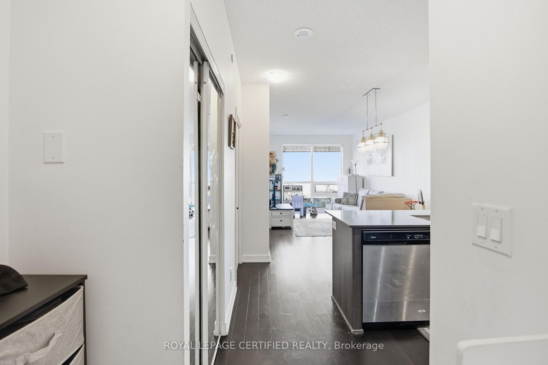 510 Curran Place Unit 808 photo 8