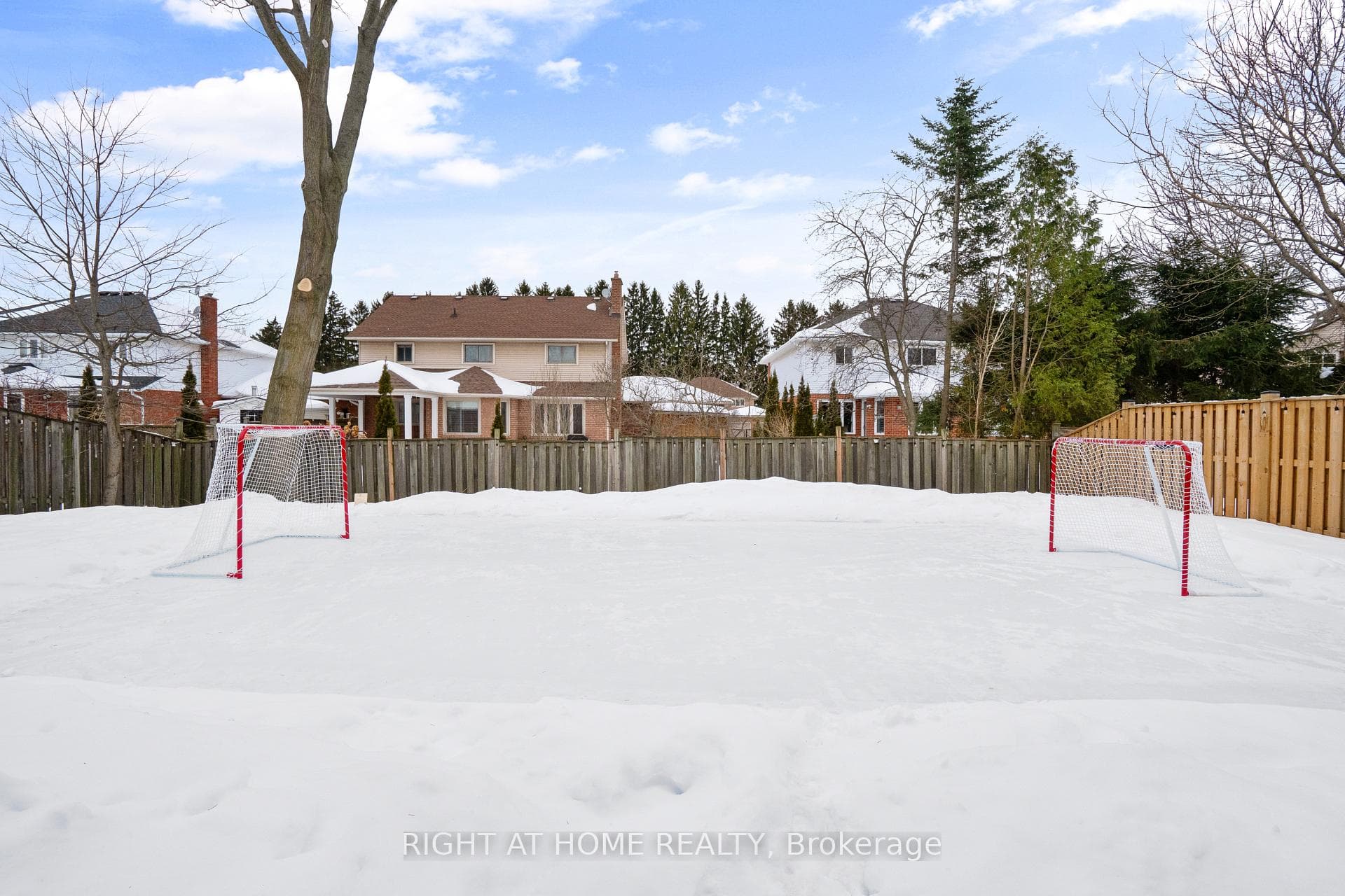 41 Amberly Boulevard photo 45