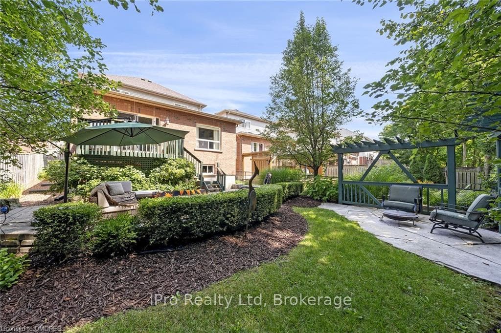 229 ACTON Boulevard photo 34