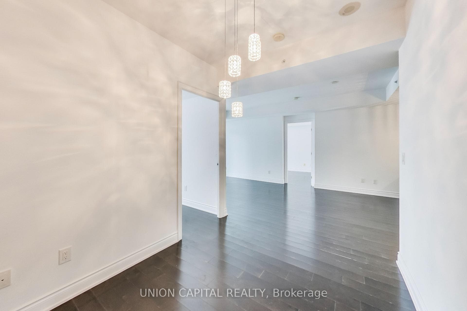 3500 Lakeshore Road Unit 525 photo 7