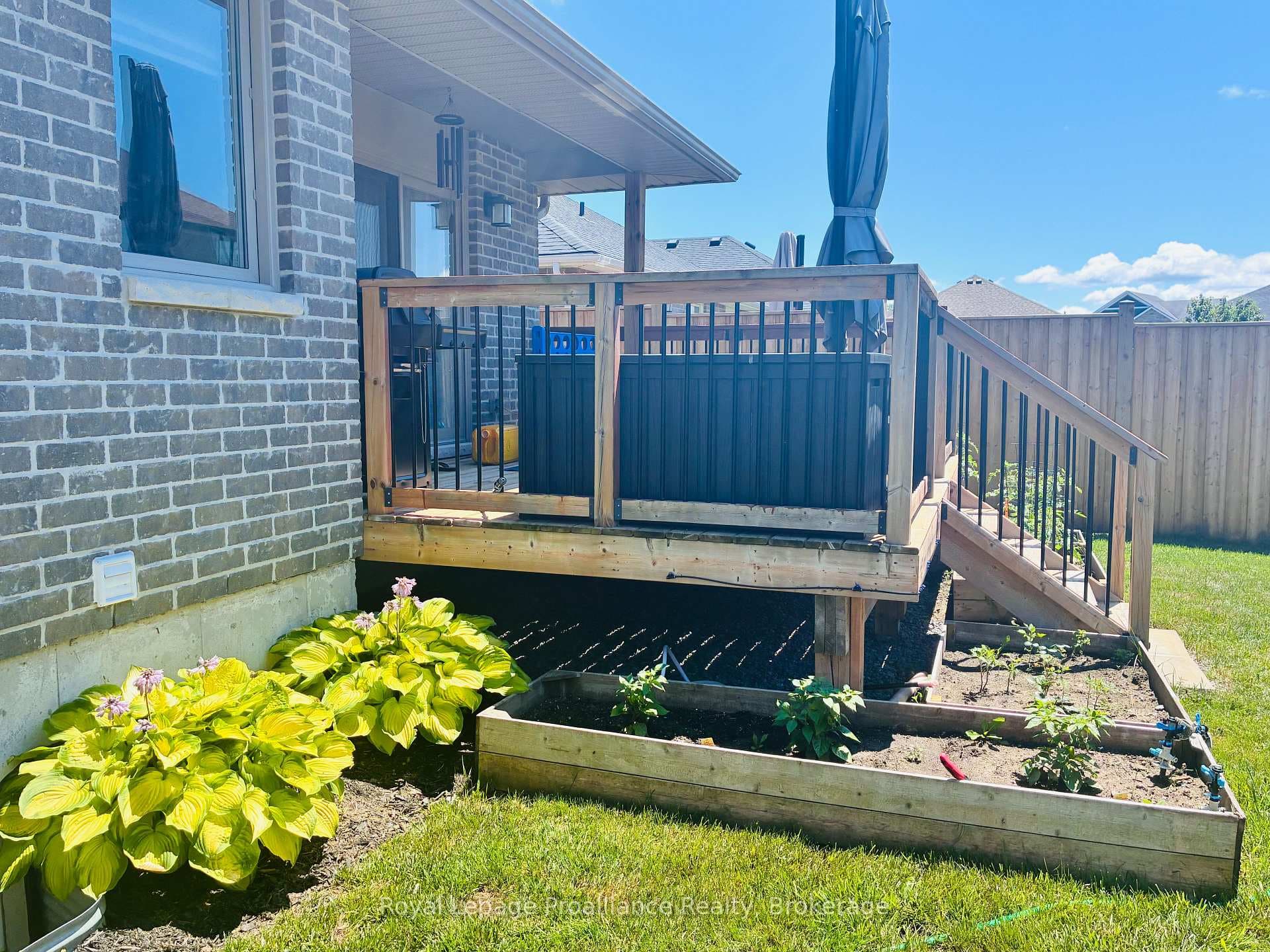 48 Mercedes Drive photo 43