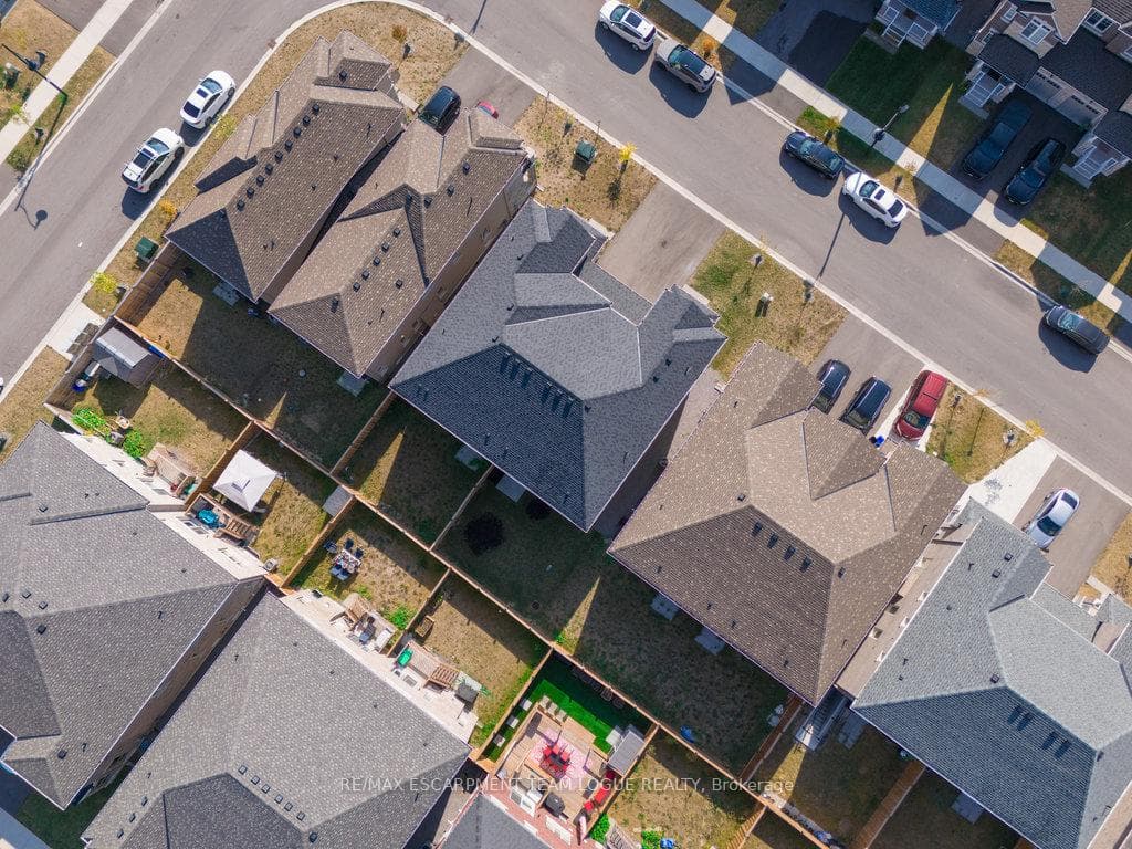 99 Kenesky Drive photo 37
