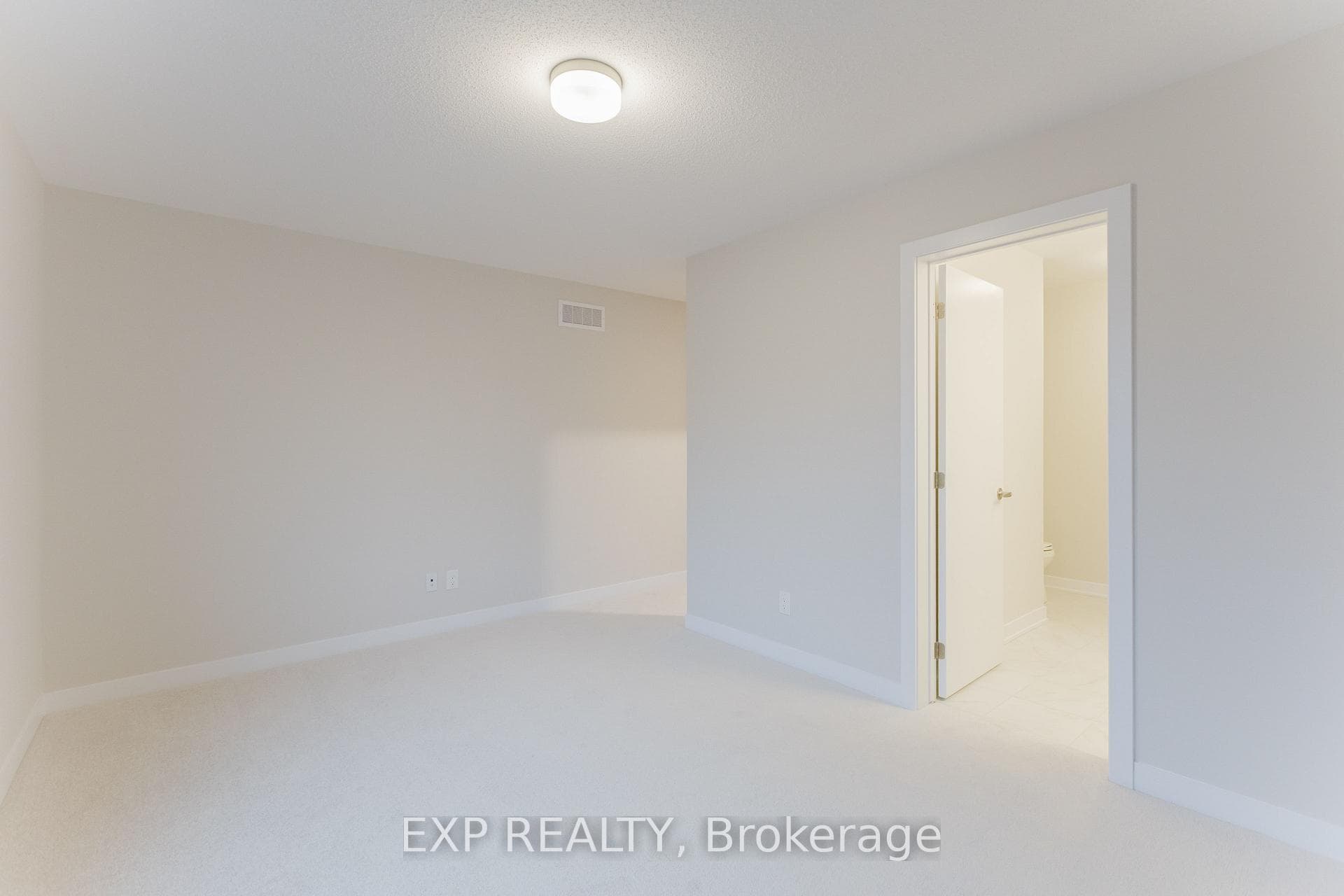 133 Ryan Reynolds Way photo 14