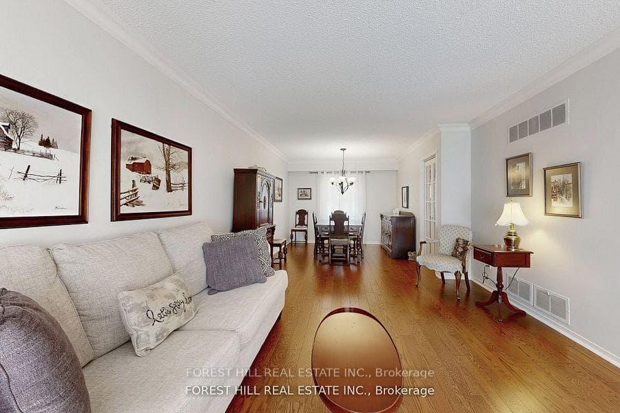 20 Thurgate Crescent photo 7
