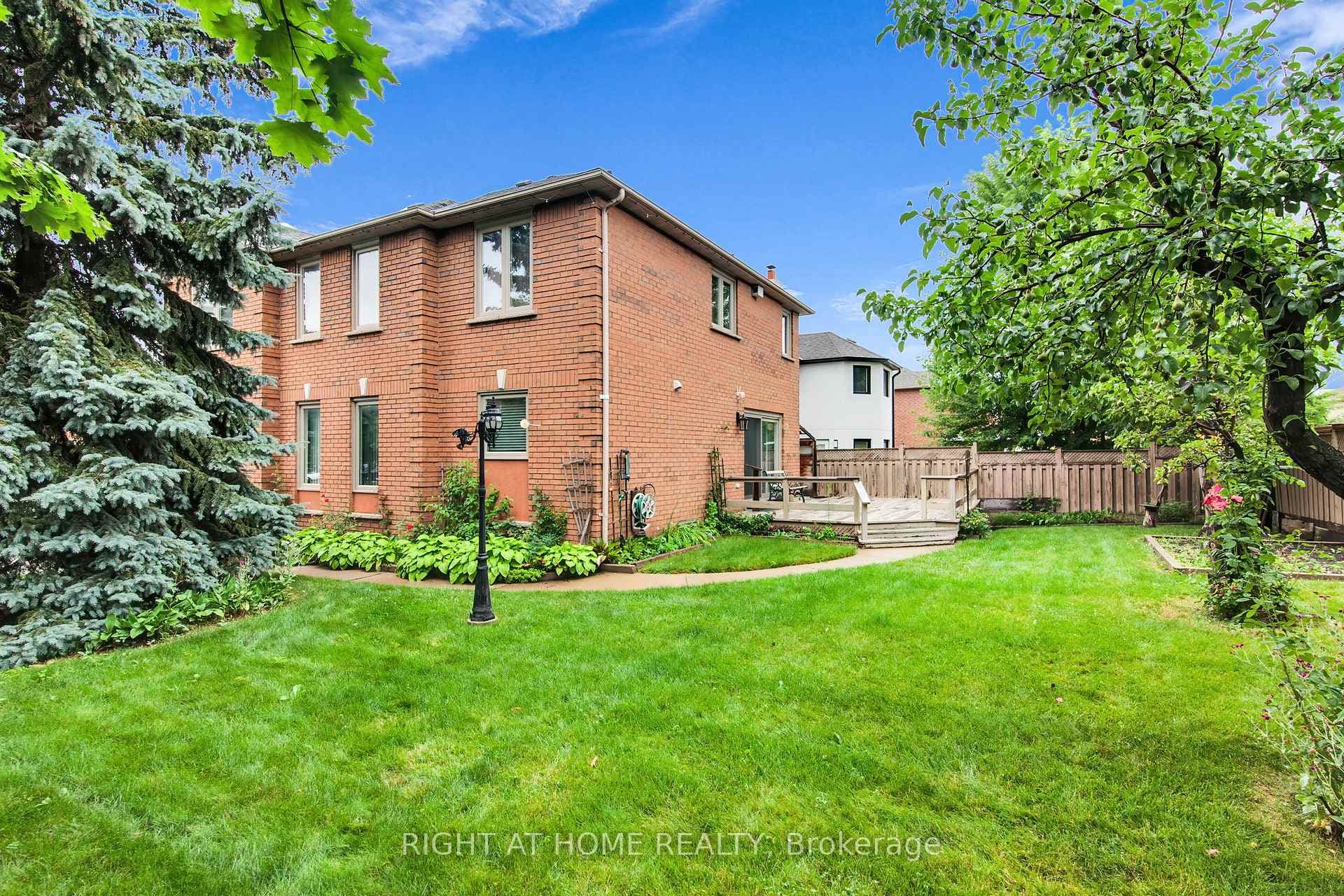 1 Tasha Court photo 24