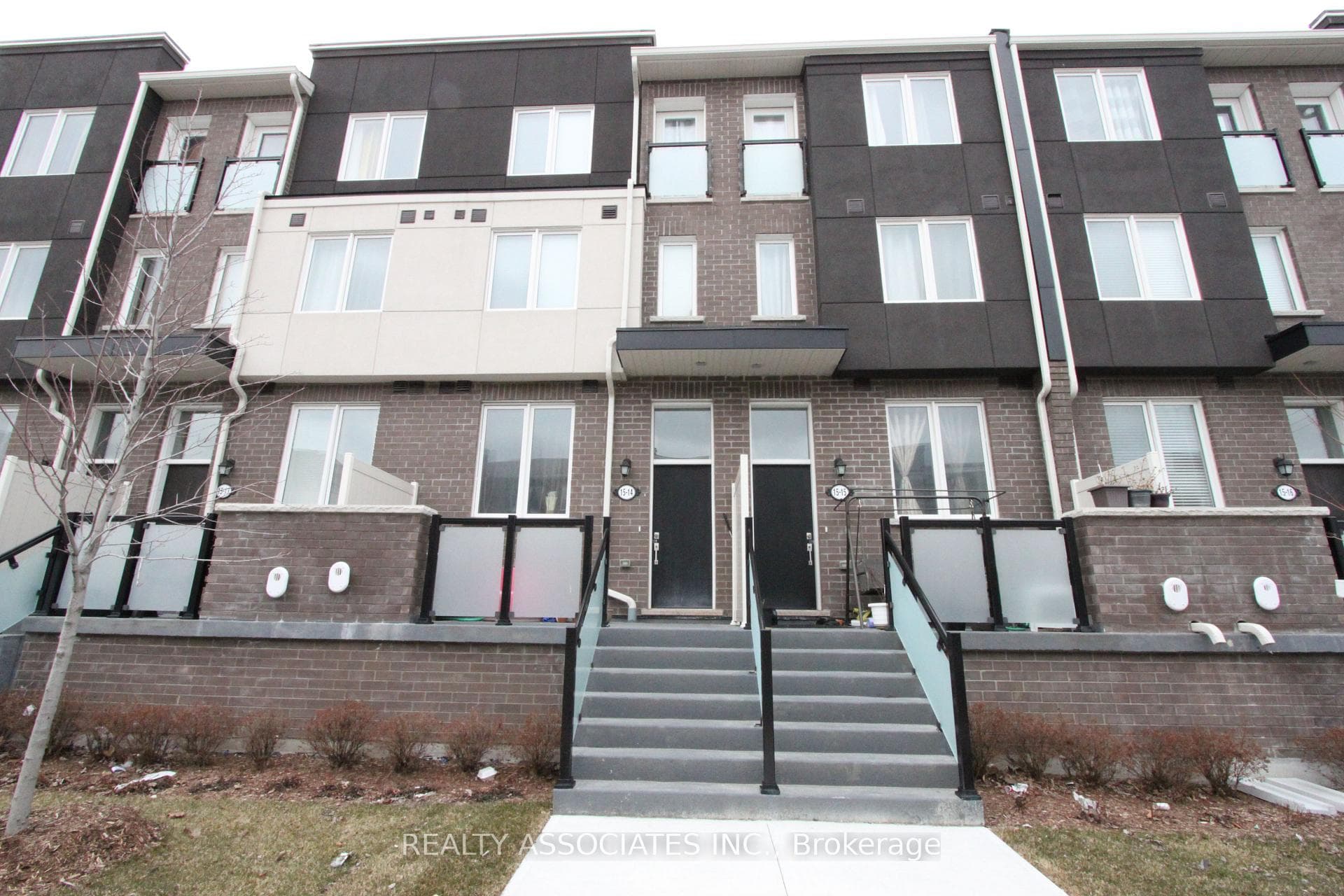 15 Heron Park Place Unit 15 photo 1