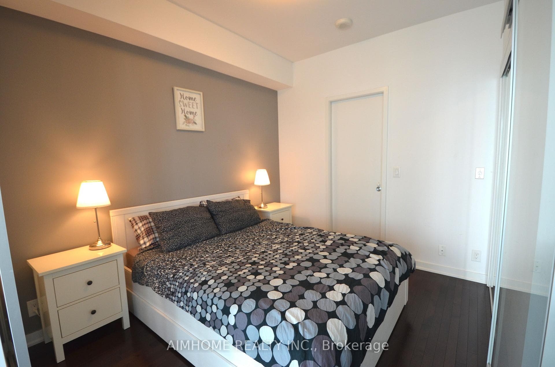 14 York Street Unit 3012 photo 12