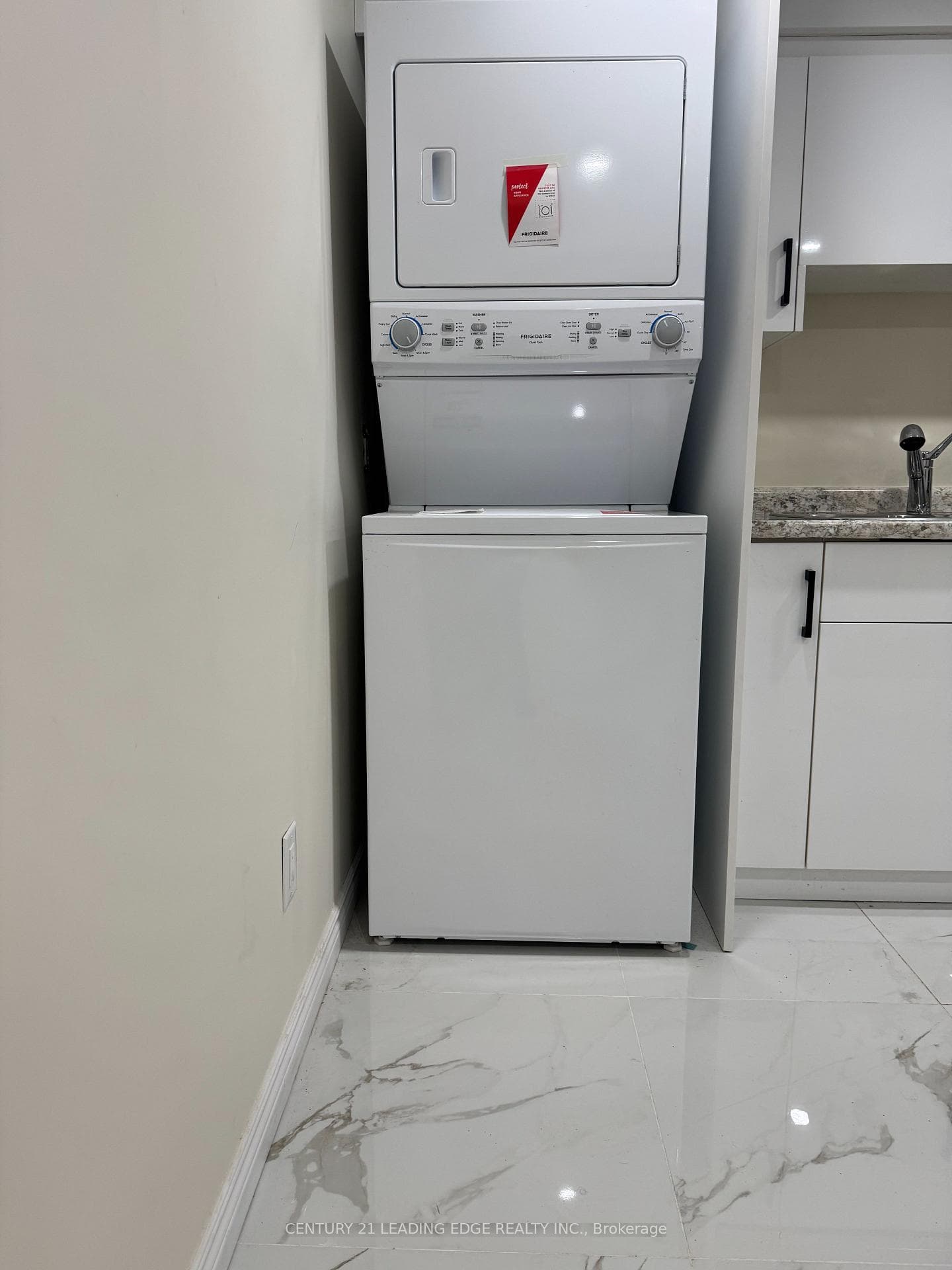 1551 Princelea Place photo 5