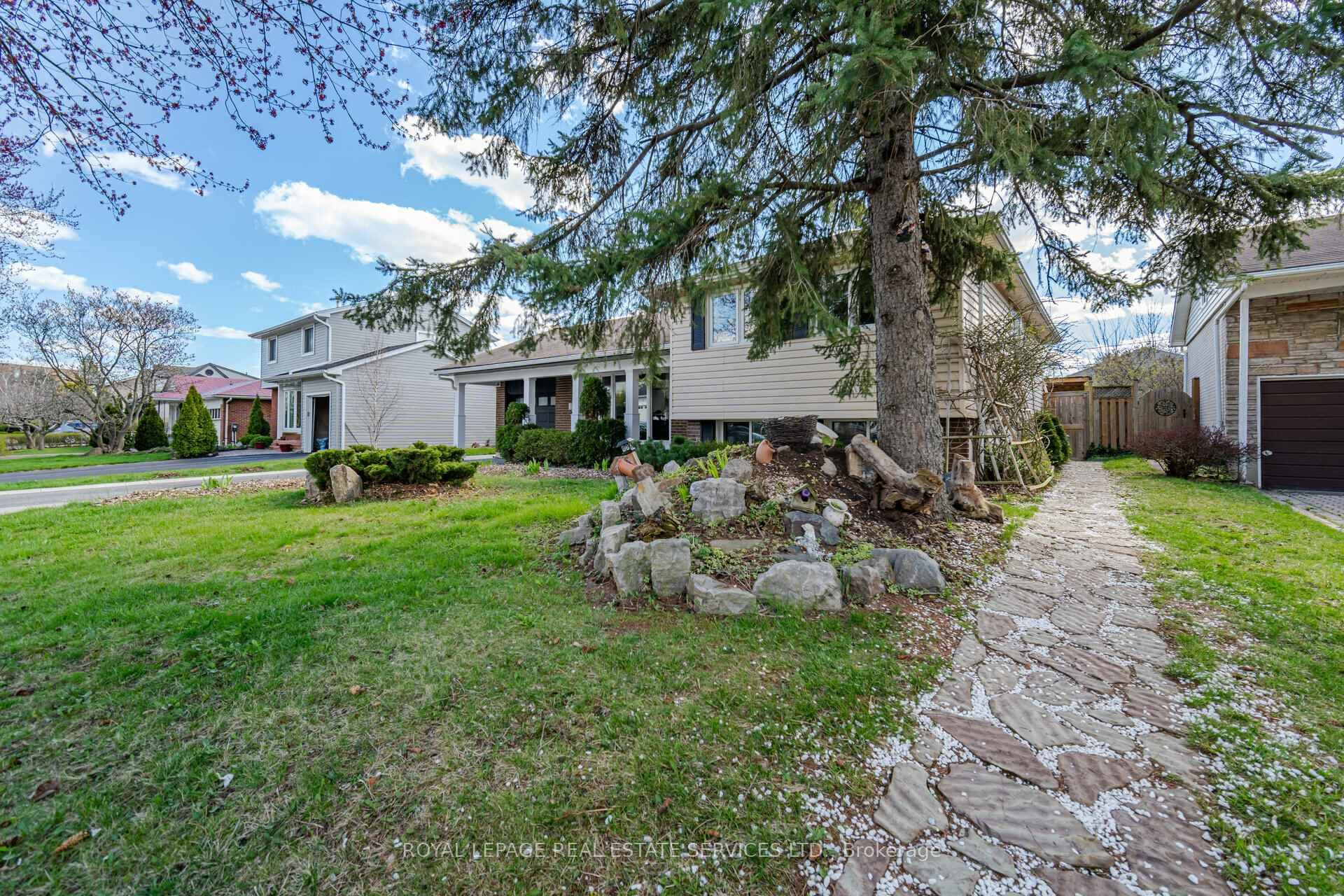 1084 Pearson Drive photo 2