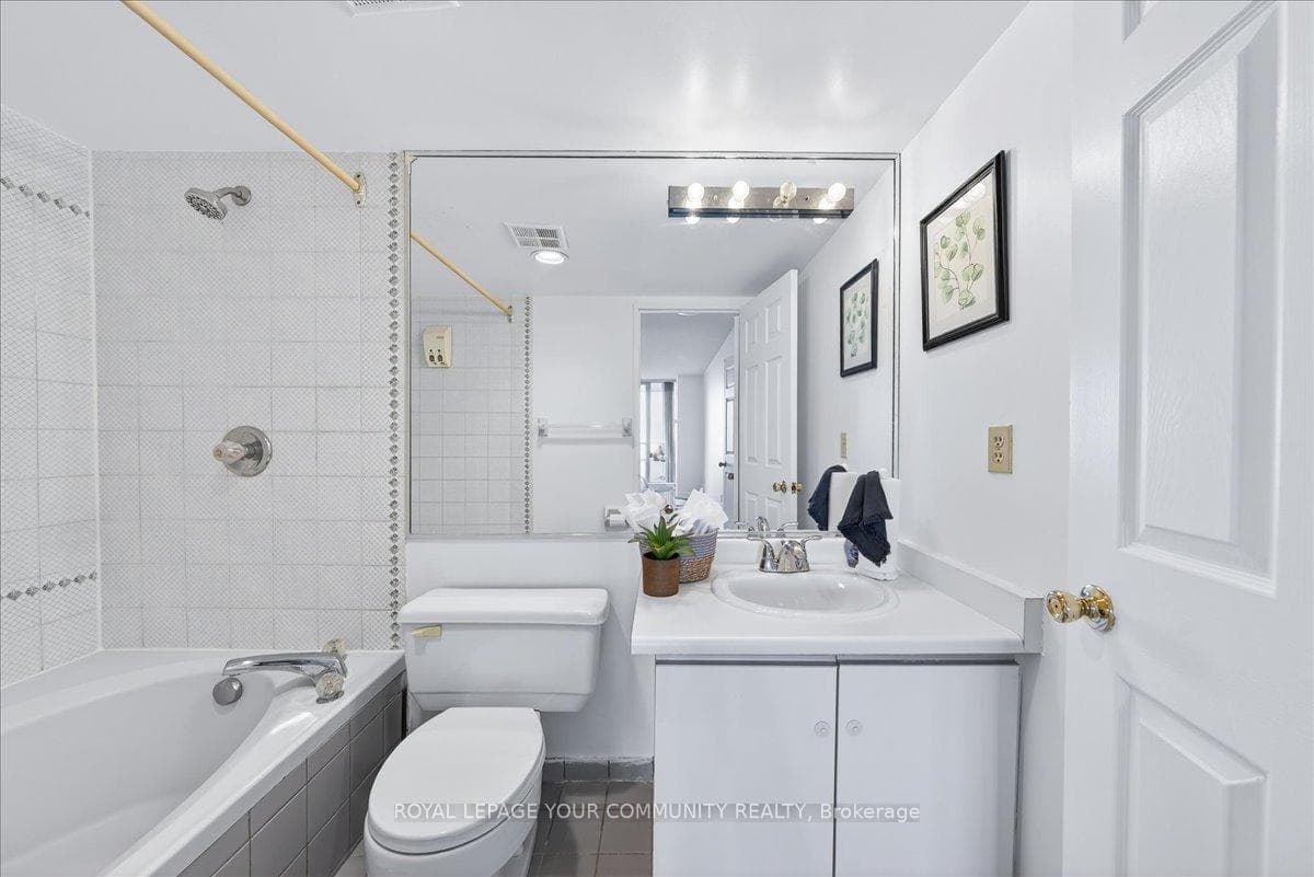 8501 Bayview Avenue Unit 804 photo 40