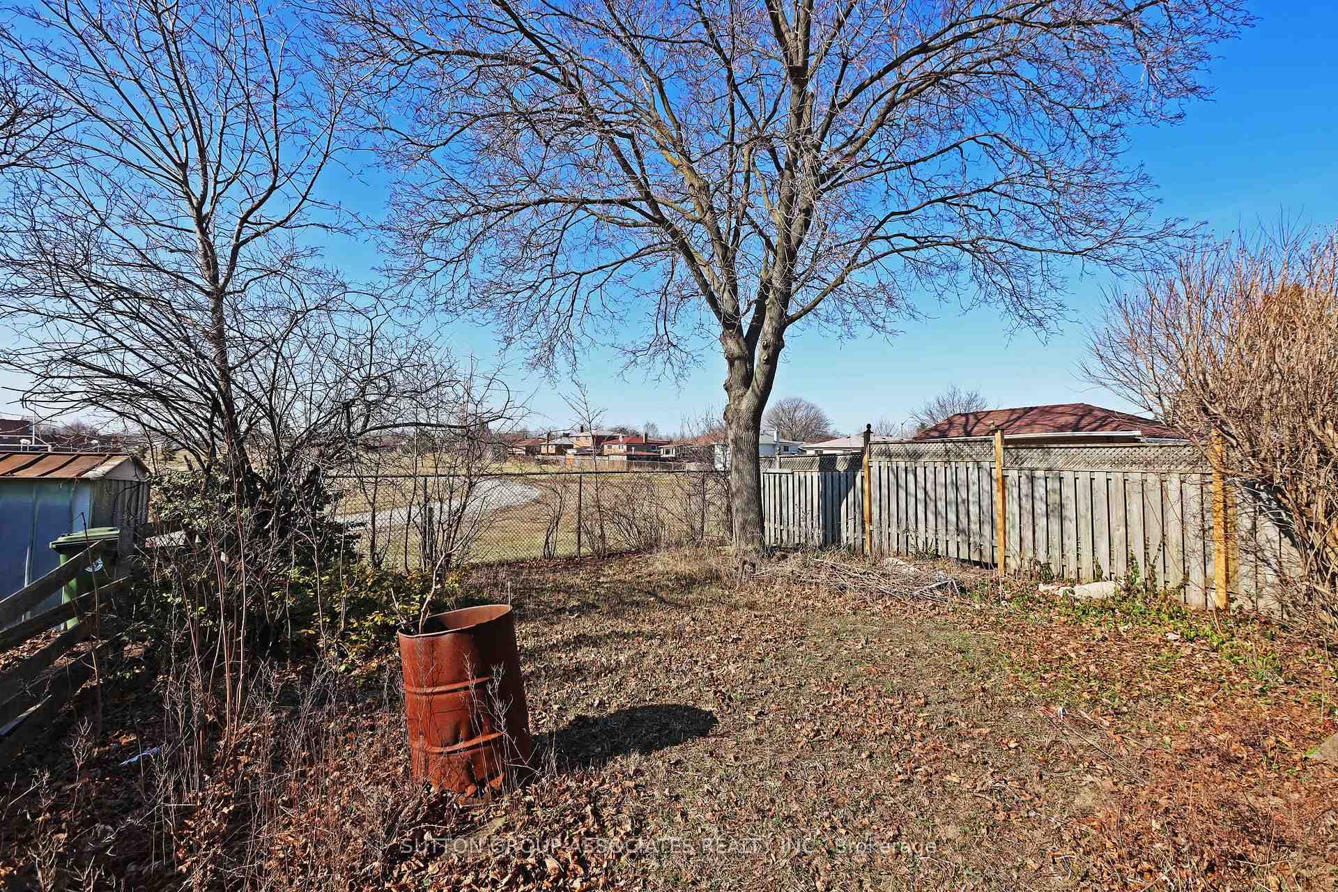 7386 Netherwood Road photo 32