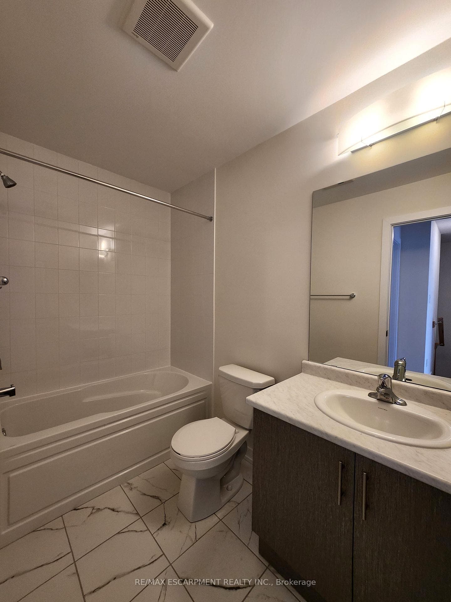 43 Baskett Street photo 23