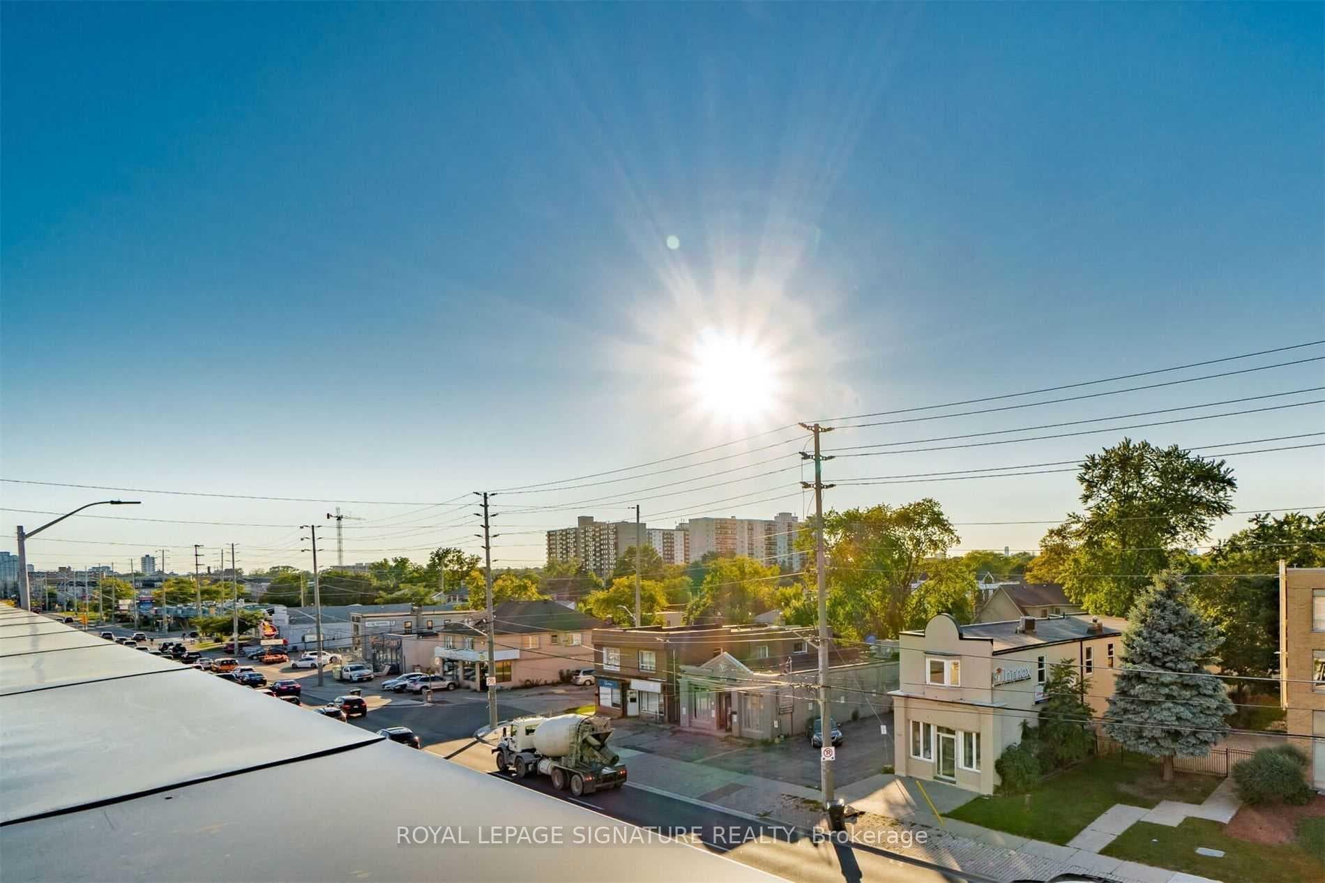 760 Lakeshore Road Unit 202 photo 19