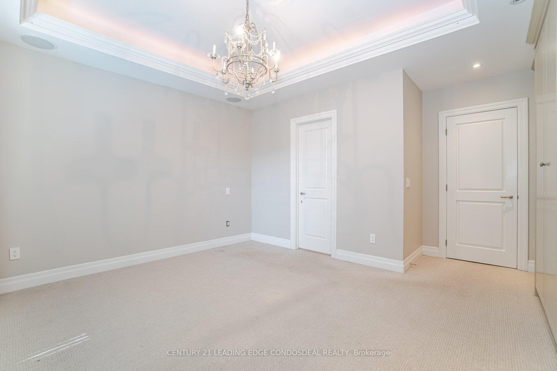 96 Laurentide Drive photo 20